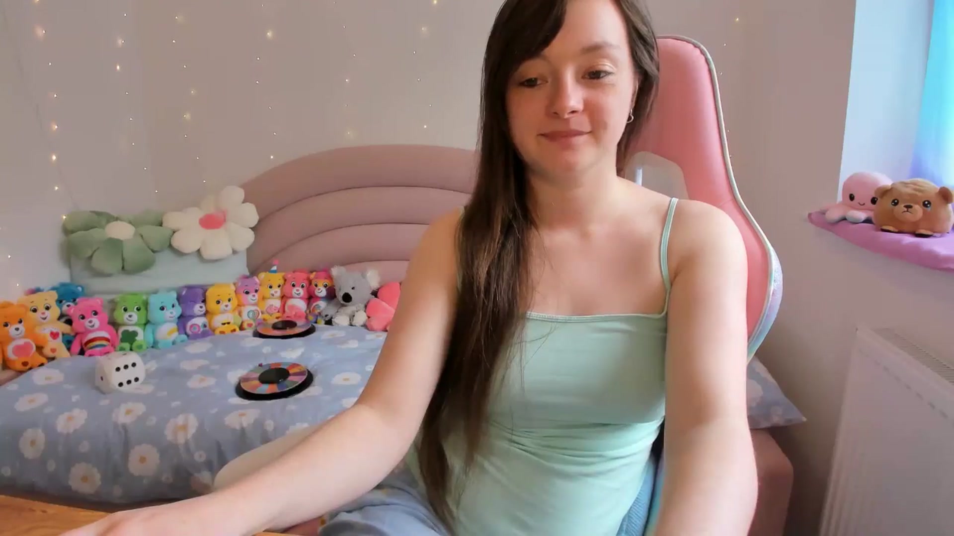 Gallery image thumbnail from JessieBear_'s myfreecams stream on, 05/16/2024, 13:48 image 7 of 20