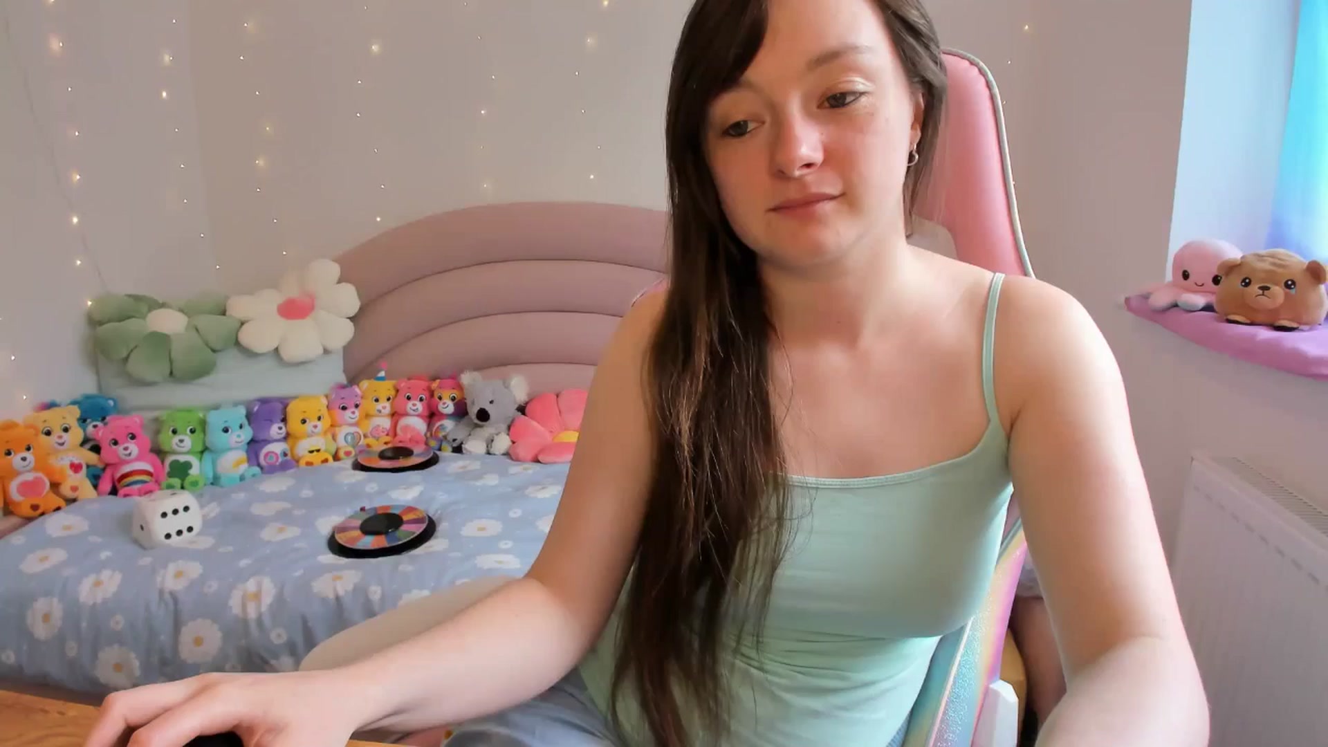 Gallery image thumbnail from JessieBear_'s myfreecams stream on, 05/16/2024, 13:48 image 3 of 20