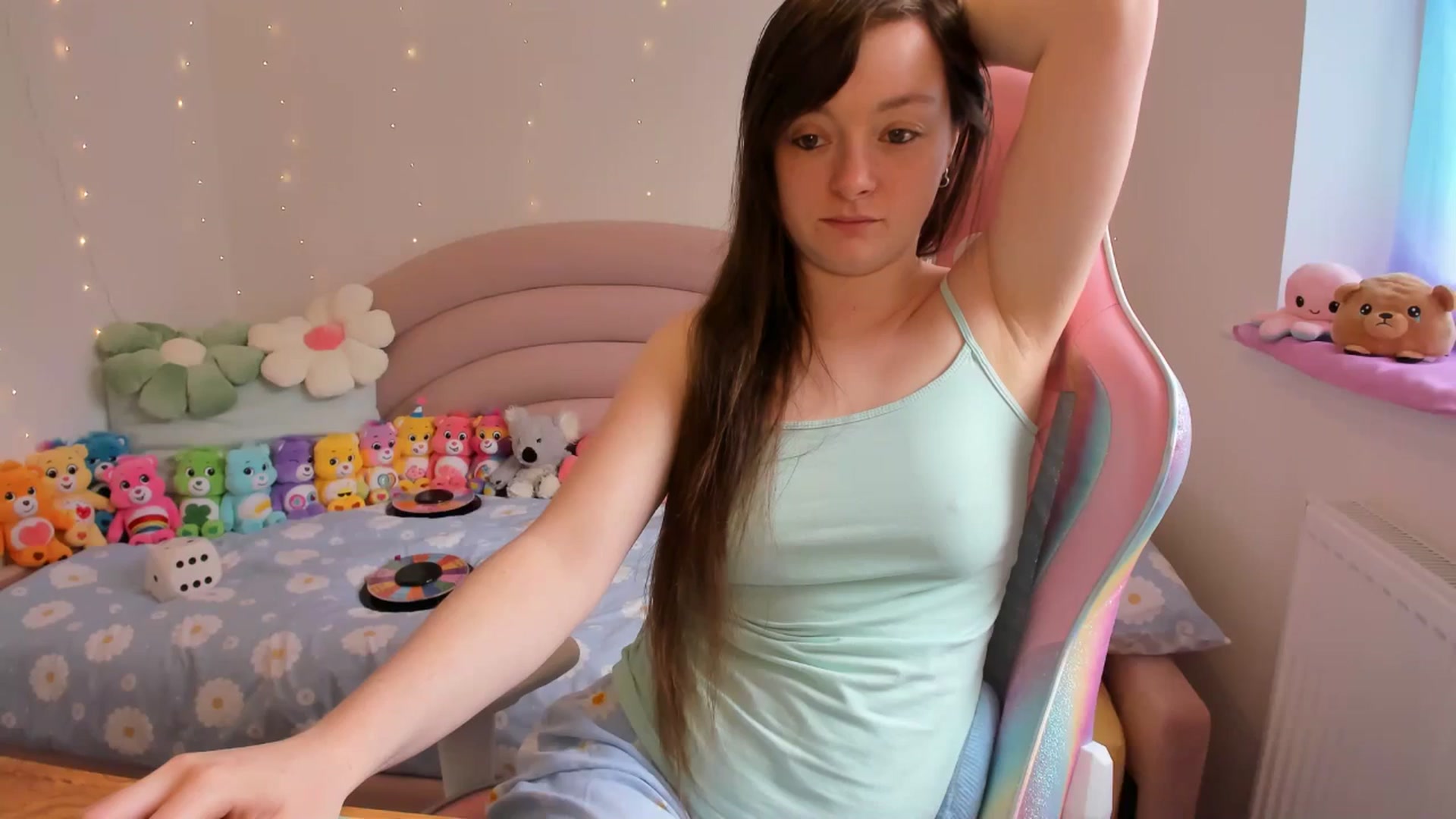 Gallery image thumbnail from JessieBear_'s myfreecams stream on, 05/16/2024, 13:48 image 5 of 20