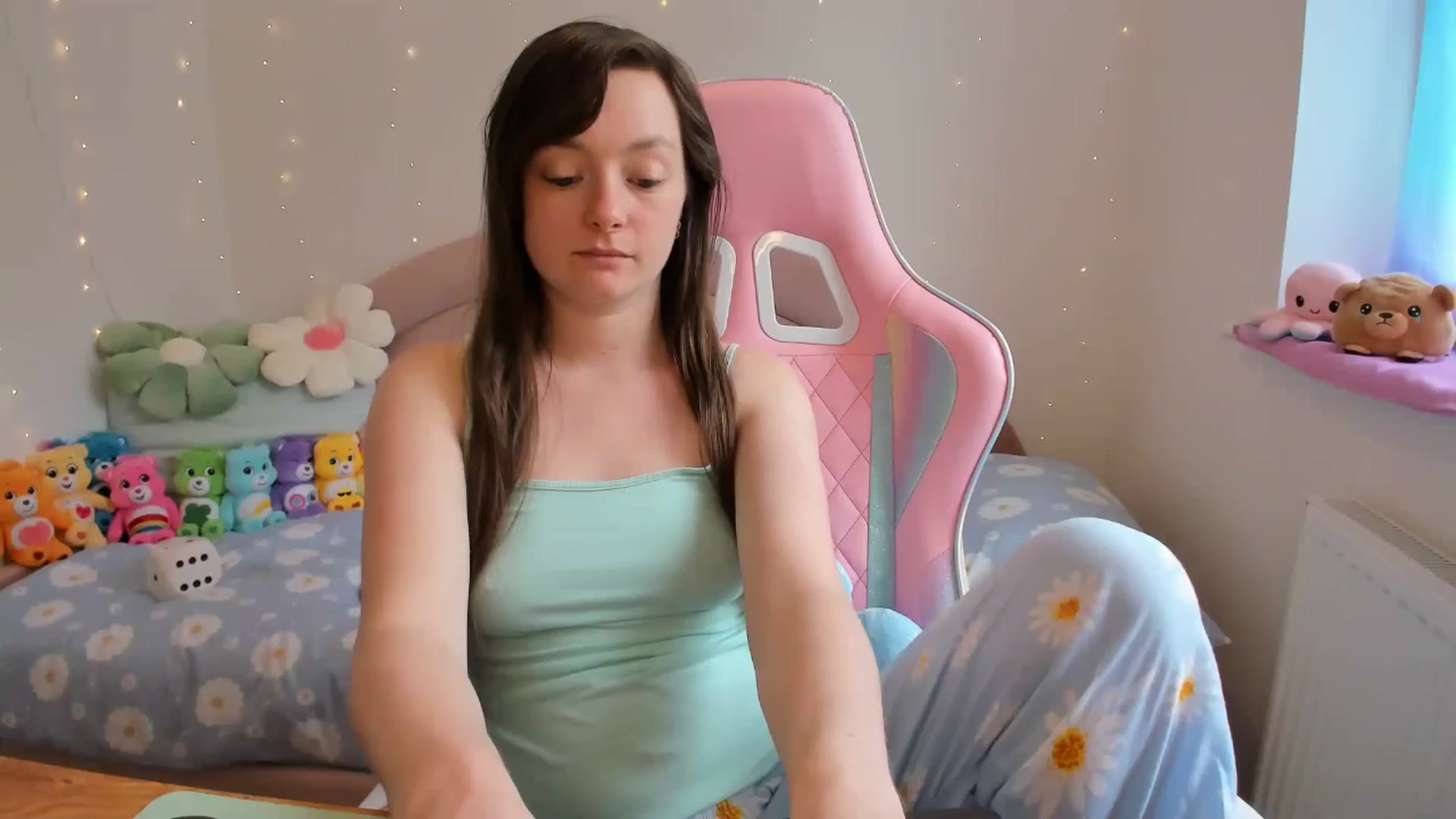 Gallery image thumbnail from JessieBear_'s myfreecams stream on, 05/16/2024, 14:26 image 16 of 20