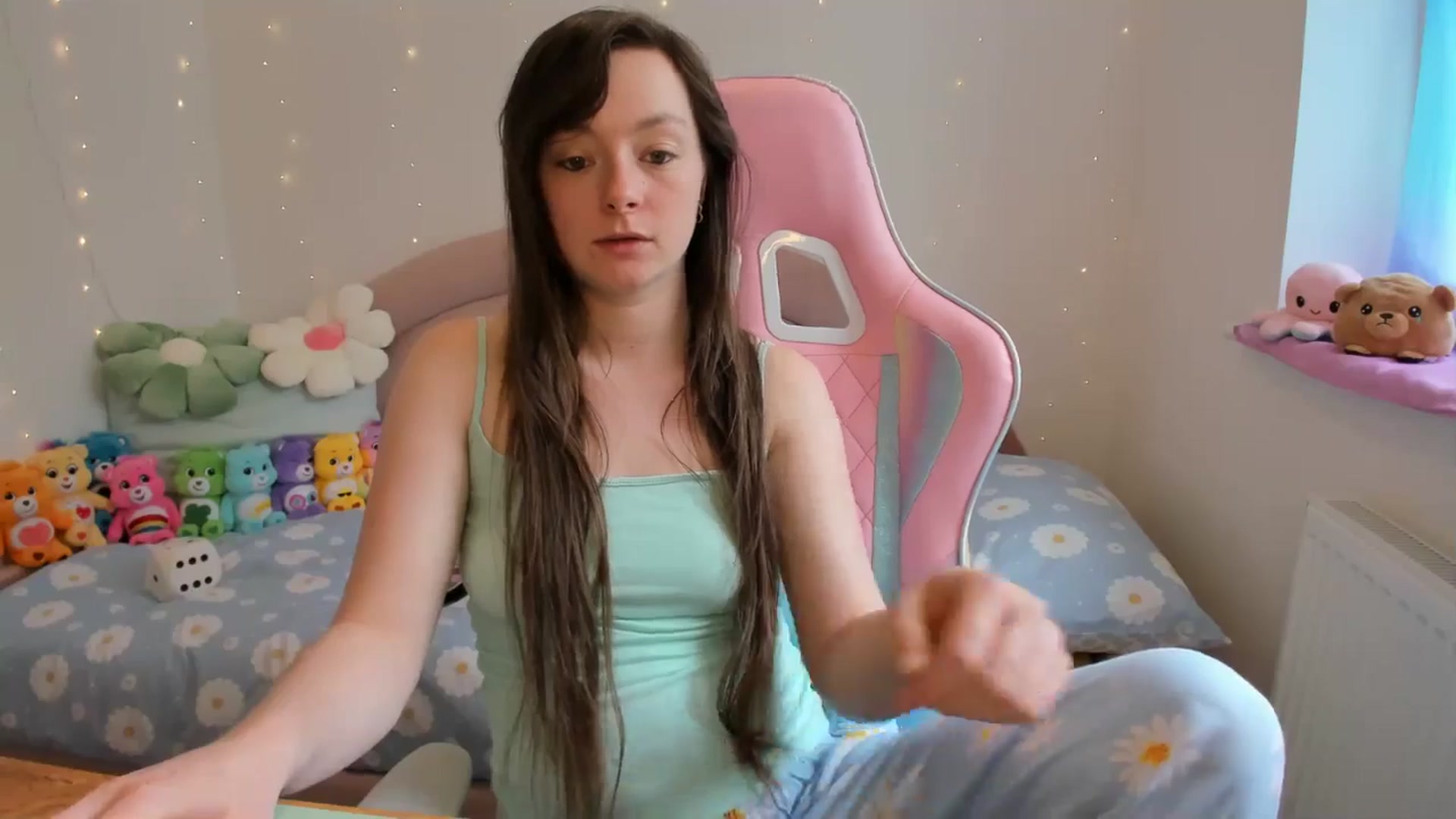Gallery image thumbnail from JessieBear_'s myfreecams stream on, 05/16/2024, 14:26 image 8 of 20