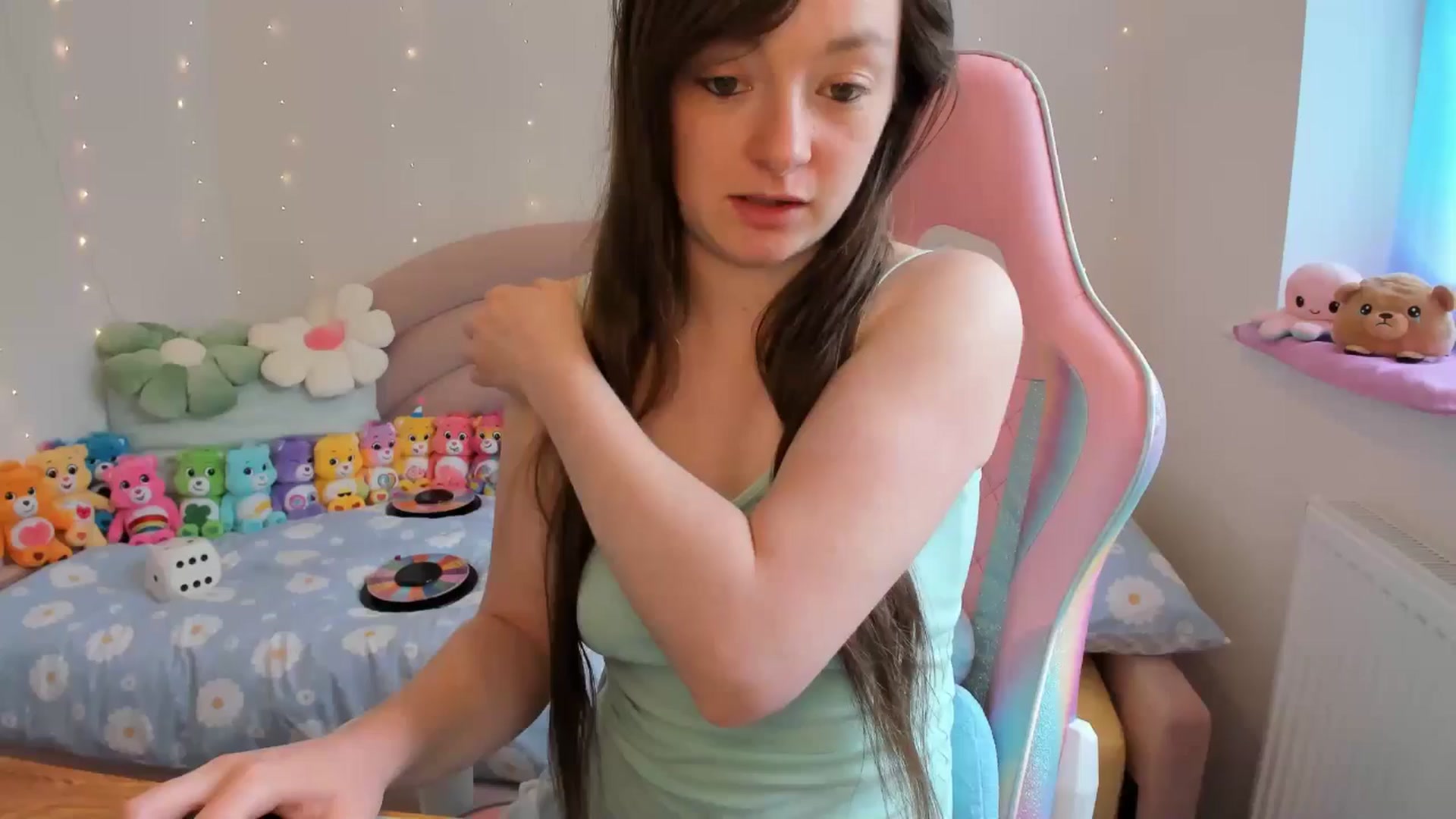 Gallery image thumbnail from JessieBear_'s myfreecams stream on, 05/16/2024, 14:26 image 3 of 20