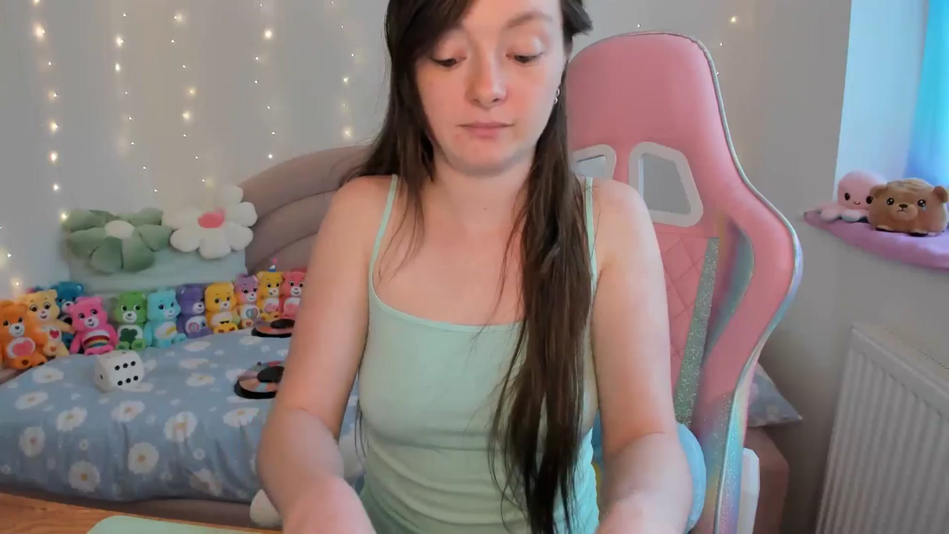Gallery image thumbnail from JessieBear_'s myfreecams stream on, 05/16/2024, 15:42 image 10 of 20
