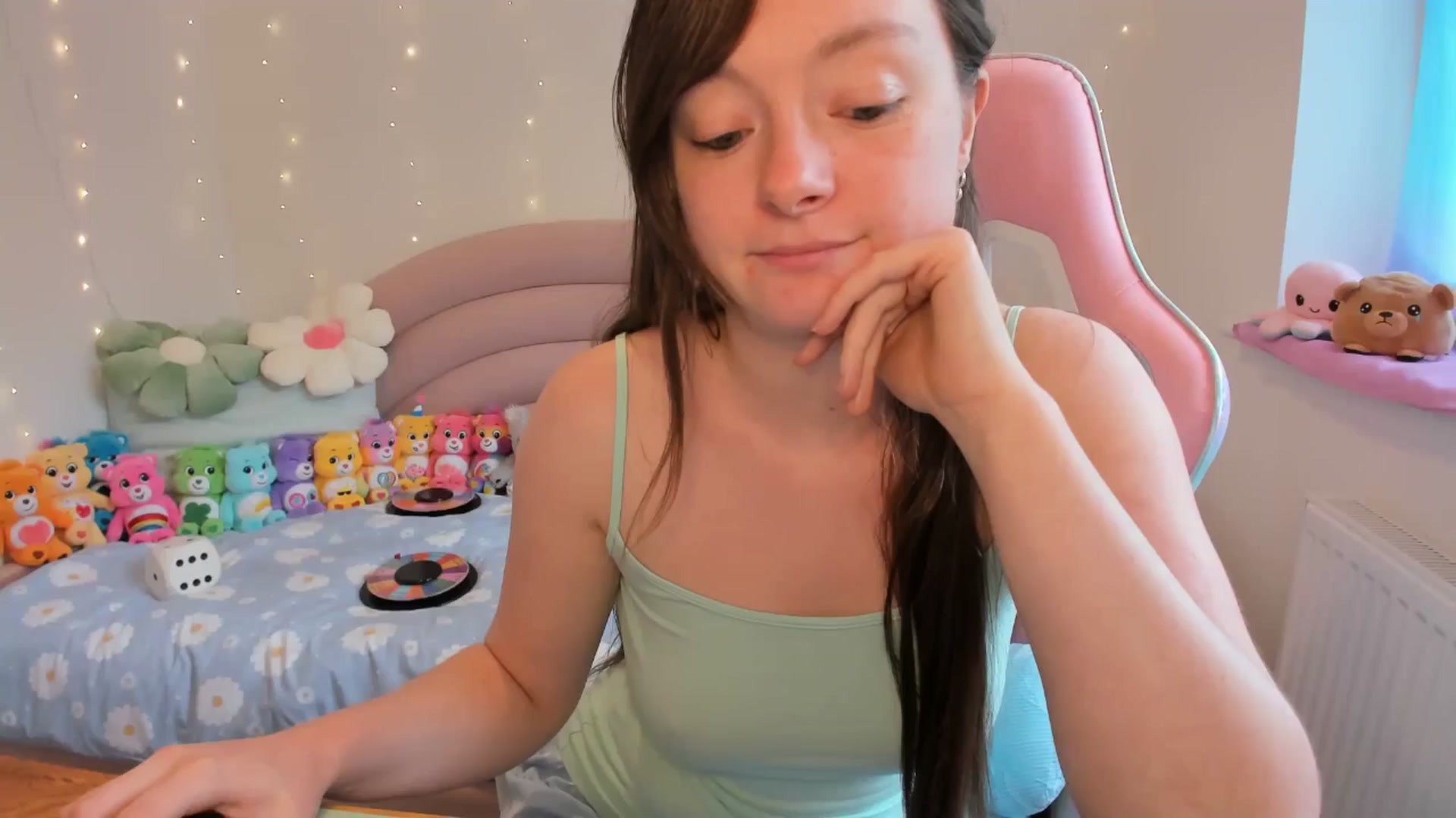 Gallery image thumbnail from JessieBear_'s myfreecams stream on, 05/16/2024, 15:42 image 4 of 20