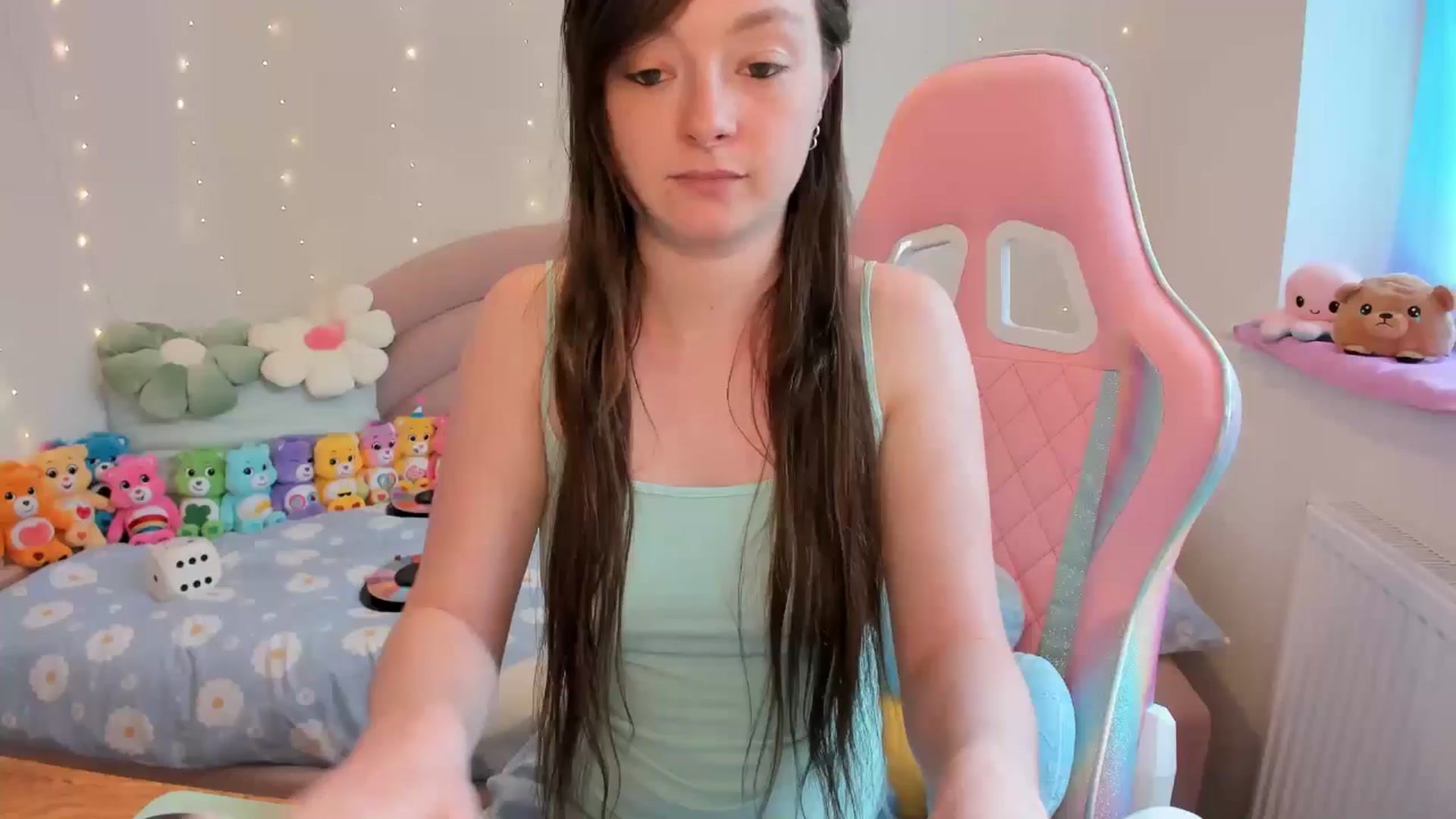 Gallery image thumbnail from JessieBear_'s myfreecams stream on, 05/16/2024, 15:42 image 1 of 20