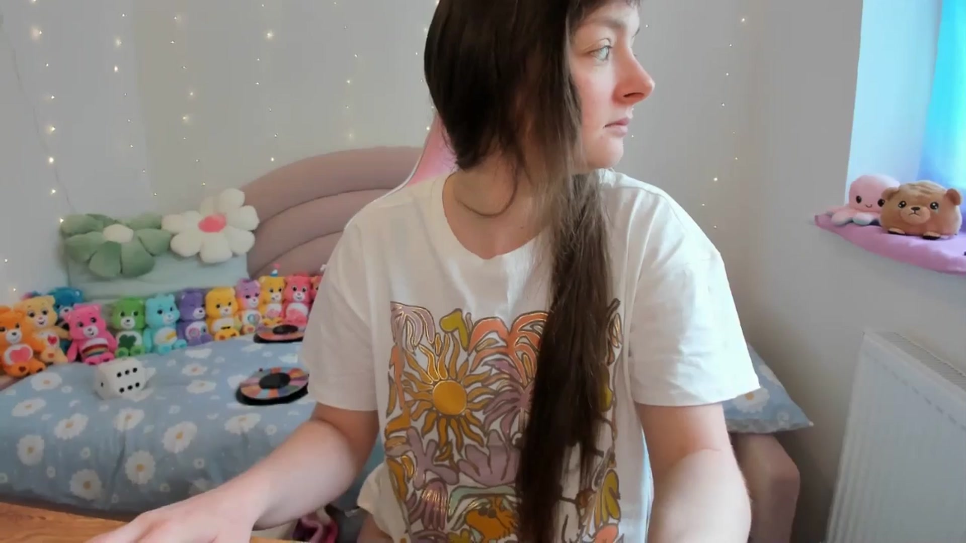 Gallery image thumbnail from JessieBear_'s myfreecams stream on, 05/17/2024, 13:37 image 13 of 20