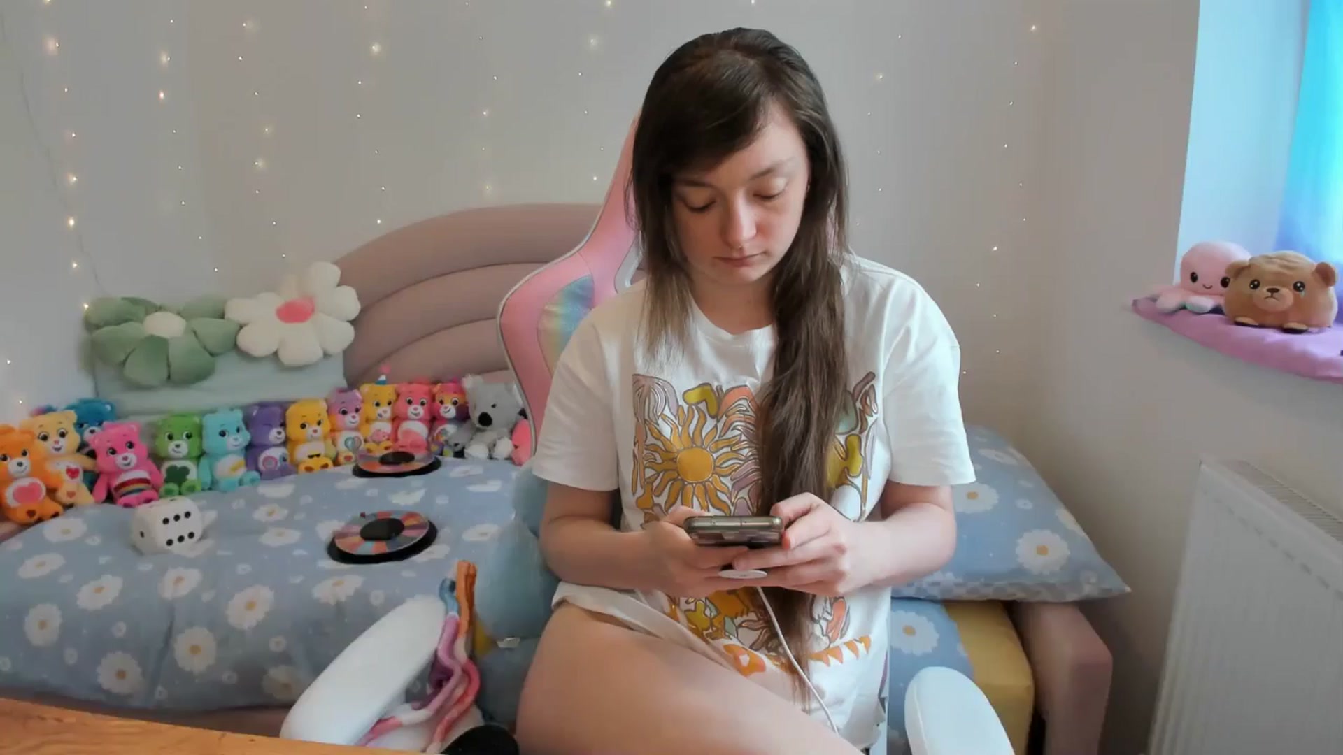 Gallery image thumbnail from JessieBear_'s myfreecams stream on, 05/17/2024, 15:23 image 2 of 20