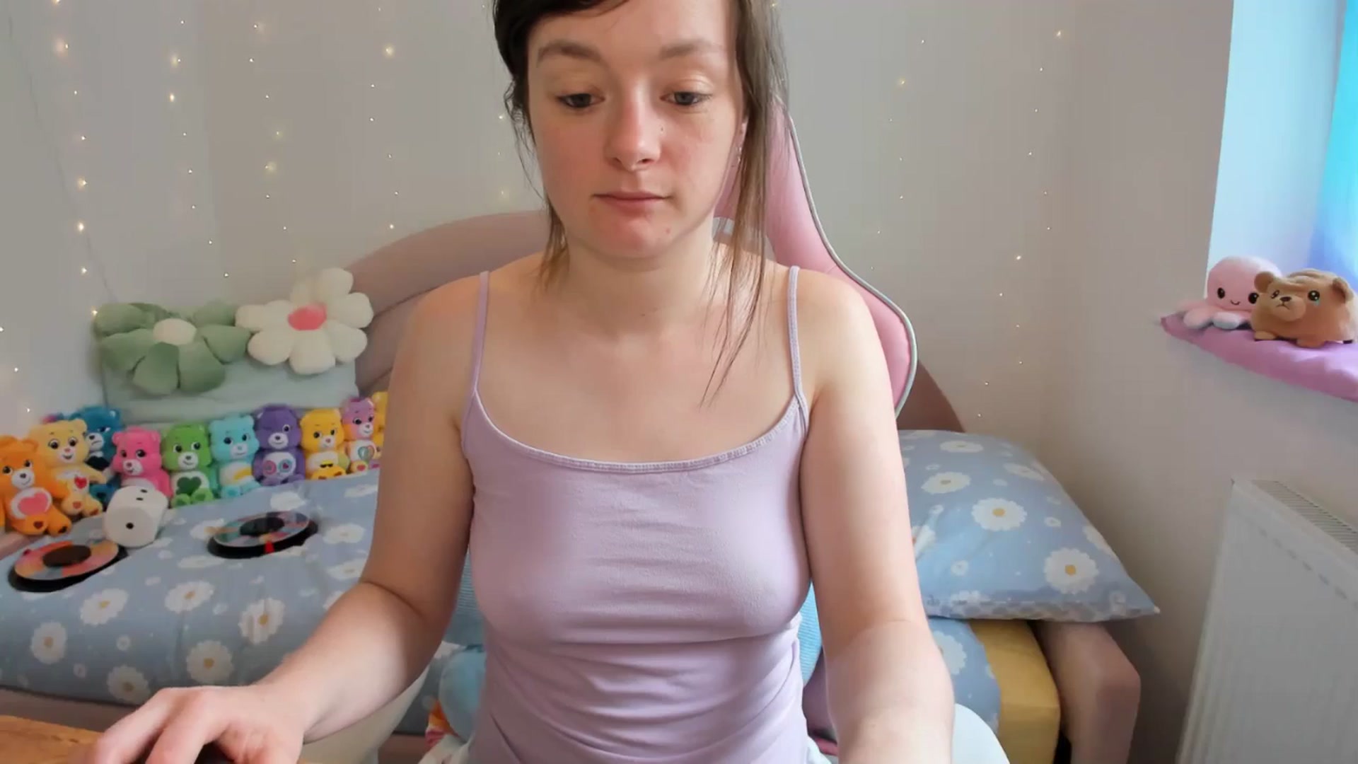 Gallery image thumbnail from JessieBear_'s myfreecams stream on, 05/21/2024, 14:24 image 17 of 20