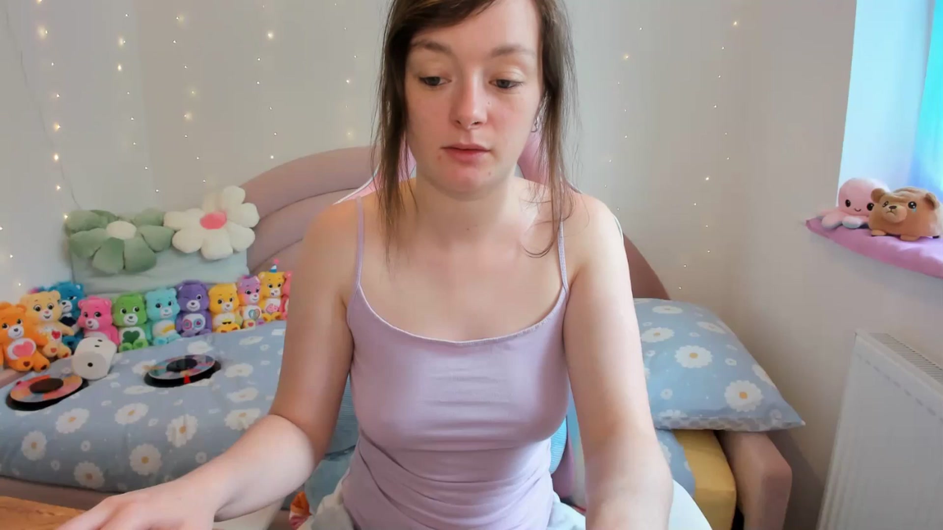 Gallery image thumbnail from JessieBear_'s myfreecams stream on, 05/21/2024, 14:24 image 6 of 20