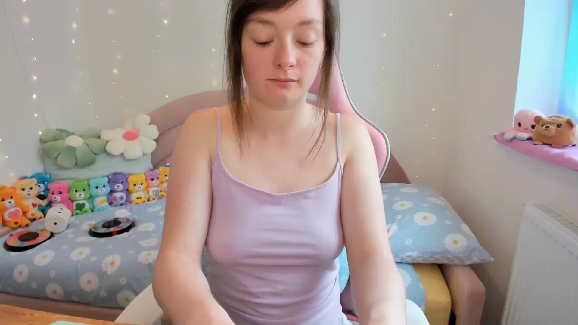 Gallery image thumbnail from JessieBear_'s myfreecams stream on, 05/21/2024, 14:24 image 11 of 20