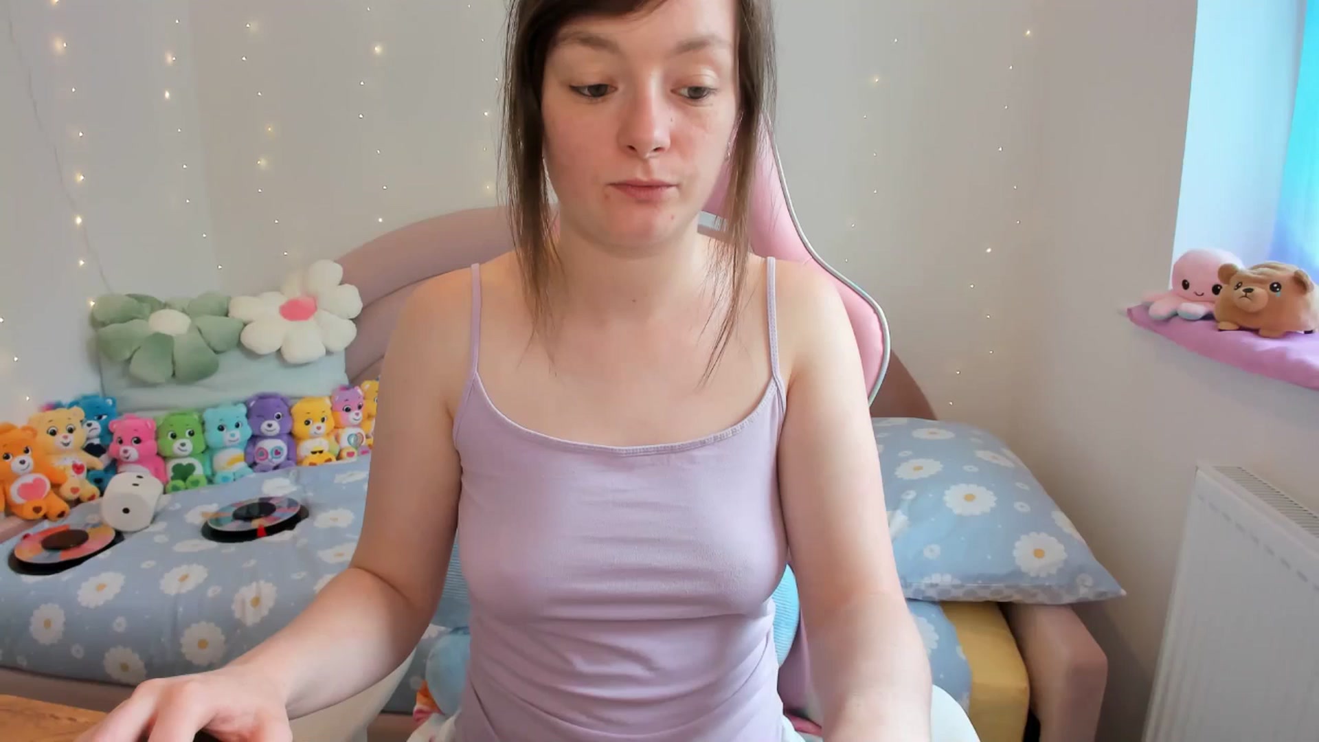 Gallery image thumbnail from JessieBear_'s myfreecams stream on, 05/21/2024, 14:24 image 12 of 20
