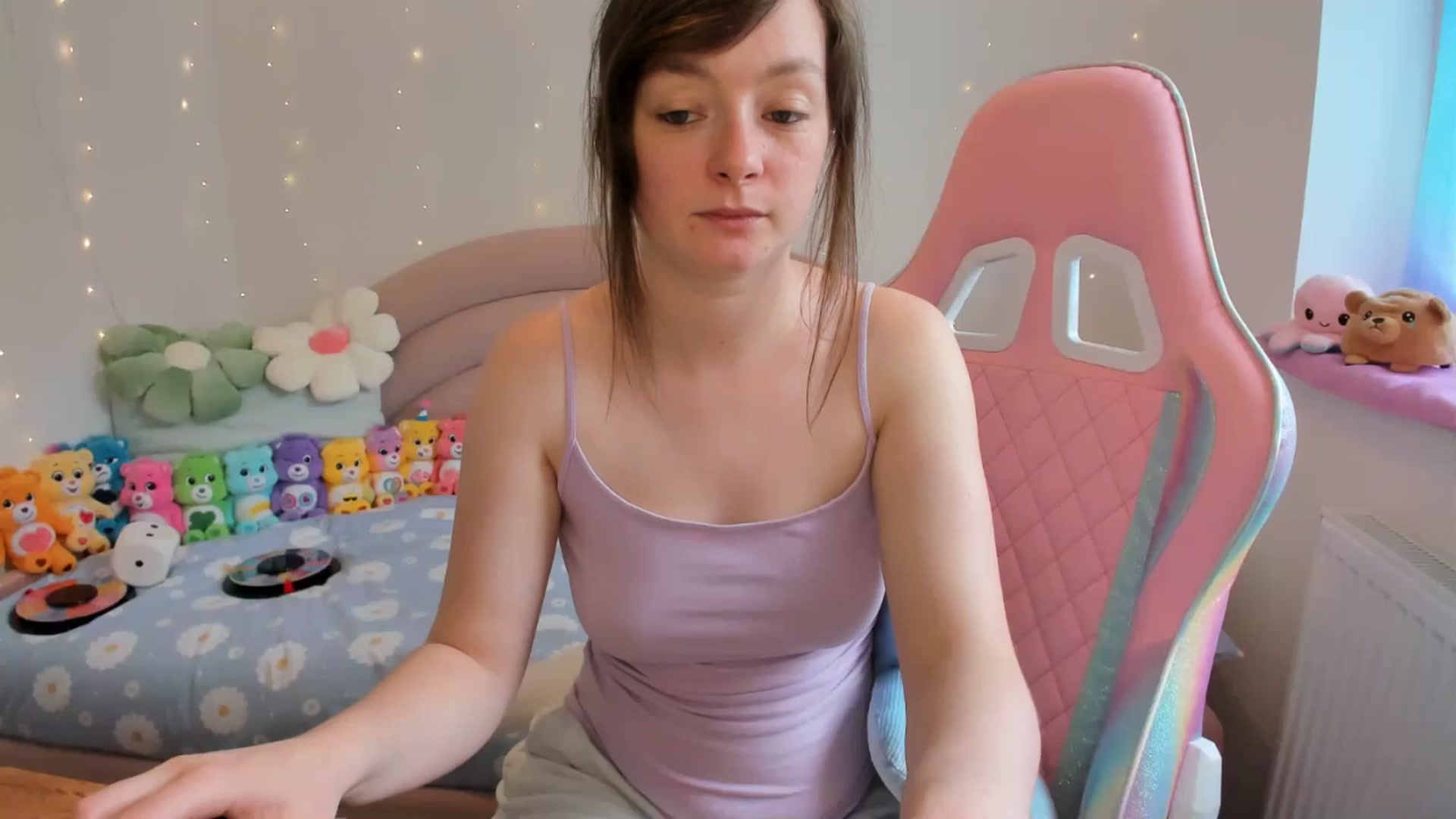 Gallery image thumbnail from JessieBear_'s myfreecams stream on, 05/21/2024, 15:21 image 11 of 20