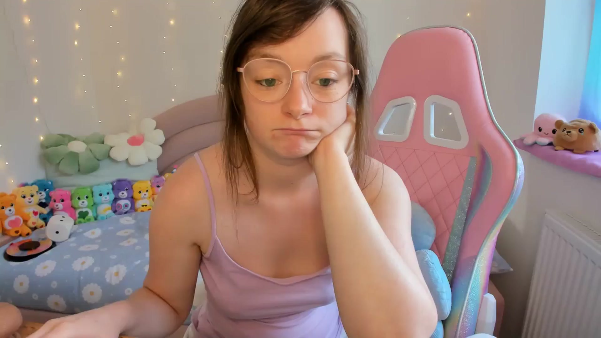 Gallery image thumbnail from JessieBear_'s myfreecams stream on, 05/21/2024, 17:26 image 20 of 20