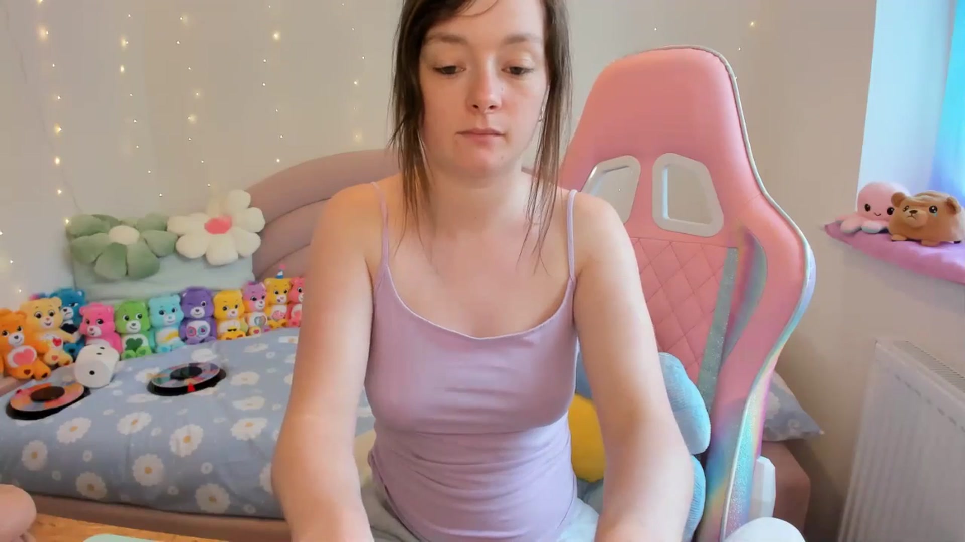 Gallery image thumbnail from JessieBear_'s myfreecams stream on, 05/21/2024, 17:26 image 8 of 20