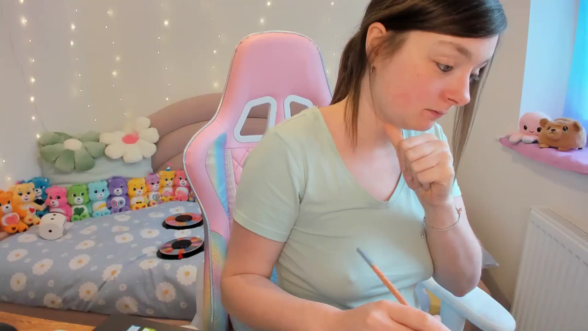 Gallery image thumbnail from JessieBear_'s myfreecams stream on, 05/23/2024, 15:32 image 19 of 20