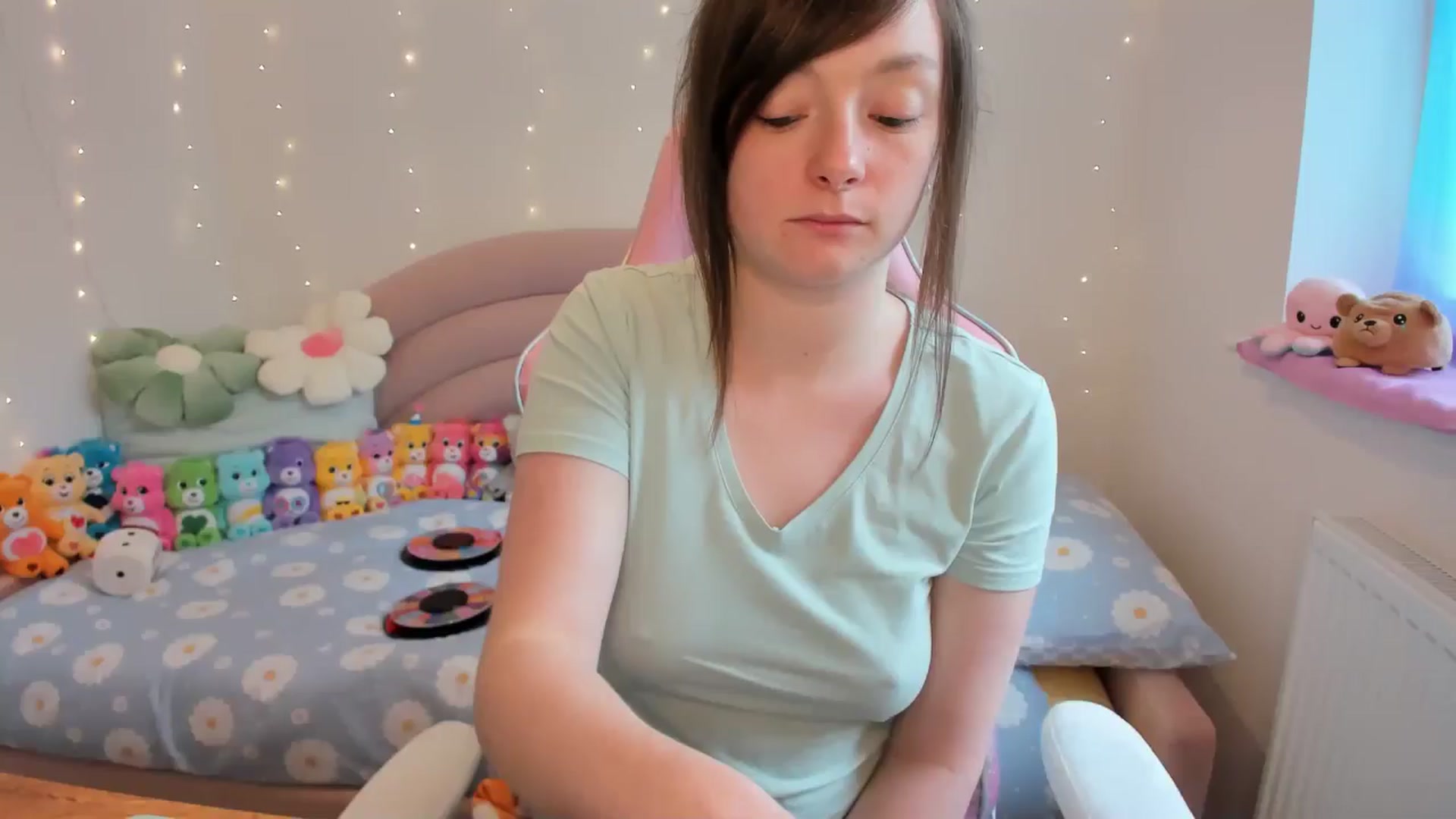 Gallery image thumbnail from JessieBear_'s myfreecams stream on, 05/23/2024, 15:32 image 2 of 20