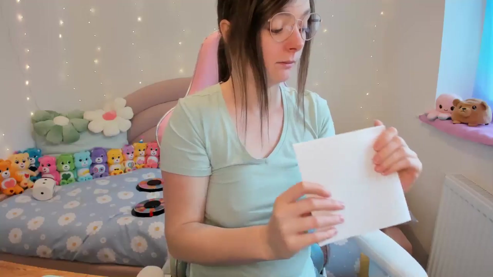 Gallery image thumbnail from JessieBear_'s myfreecams stream on, 05/23/2024, 15:32 image 9 of 20