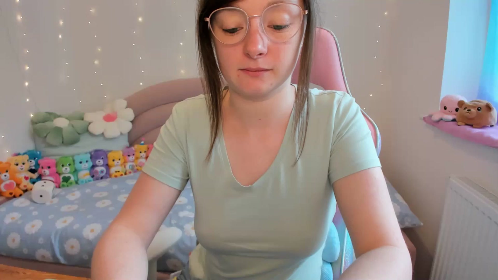 Gallery image thumbnail from JessieBear_'s myfreecams stream on, 05/23/2024, 15:32 image 5 of 20