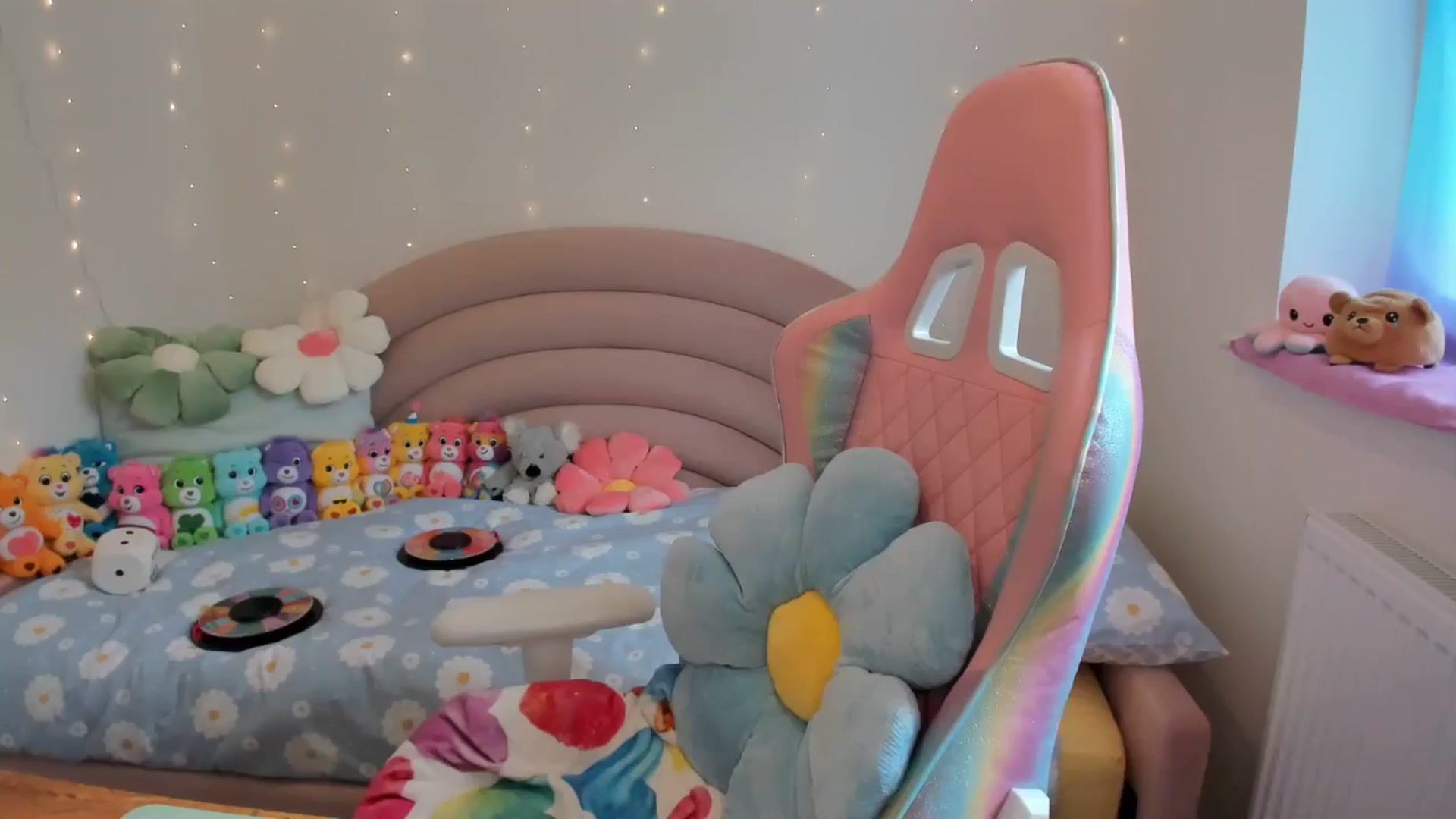 Gallery image thumbnail from JessieBear_'s myfreecams stream on, 05/24/2024, 13:46 image 14 of 20