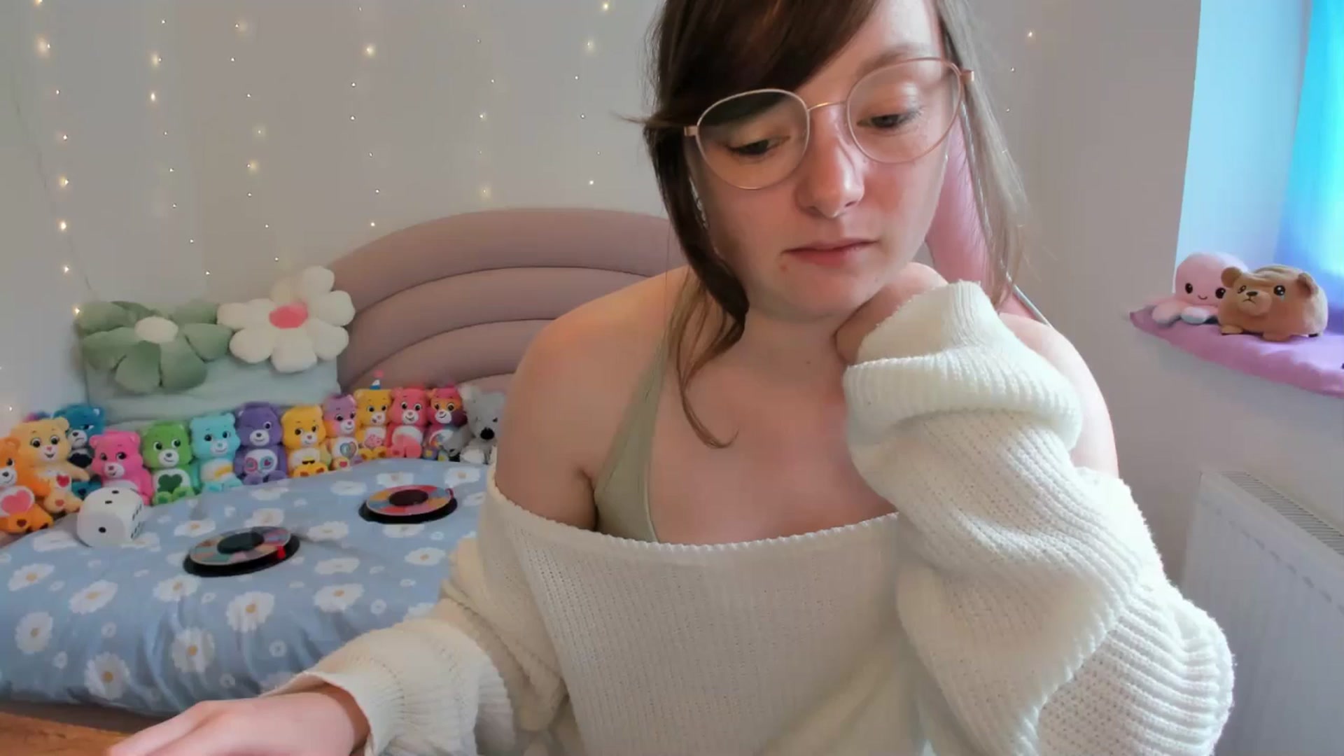 Gallery image thumbnail from JessieBear_'s myfreecams stream on, 05/30/2024, 14:59 image 18 of 20