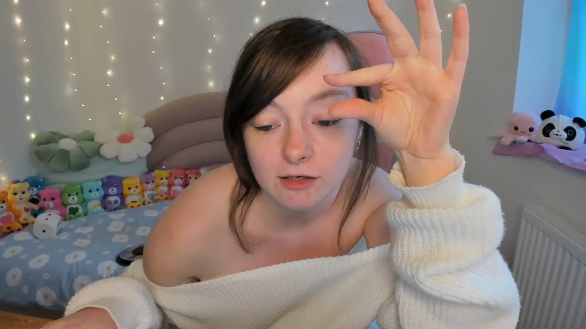 Gallery image thumbnail from JessieBear_'s myfreecams stream on, 05/30/2024, 17:44 image 13 of 20