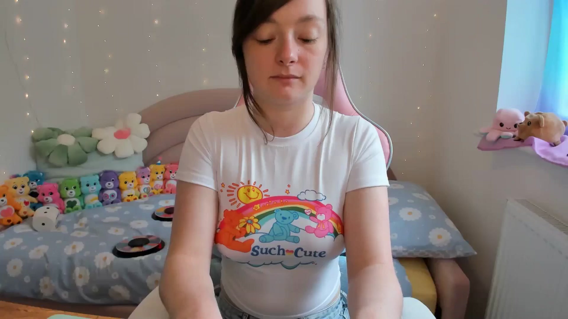 Gallery image thumbnail from JessieBear_'s myfreecams stream on, 05/31/2024, 13:42 image 12 of 20