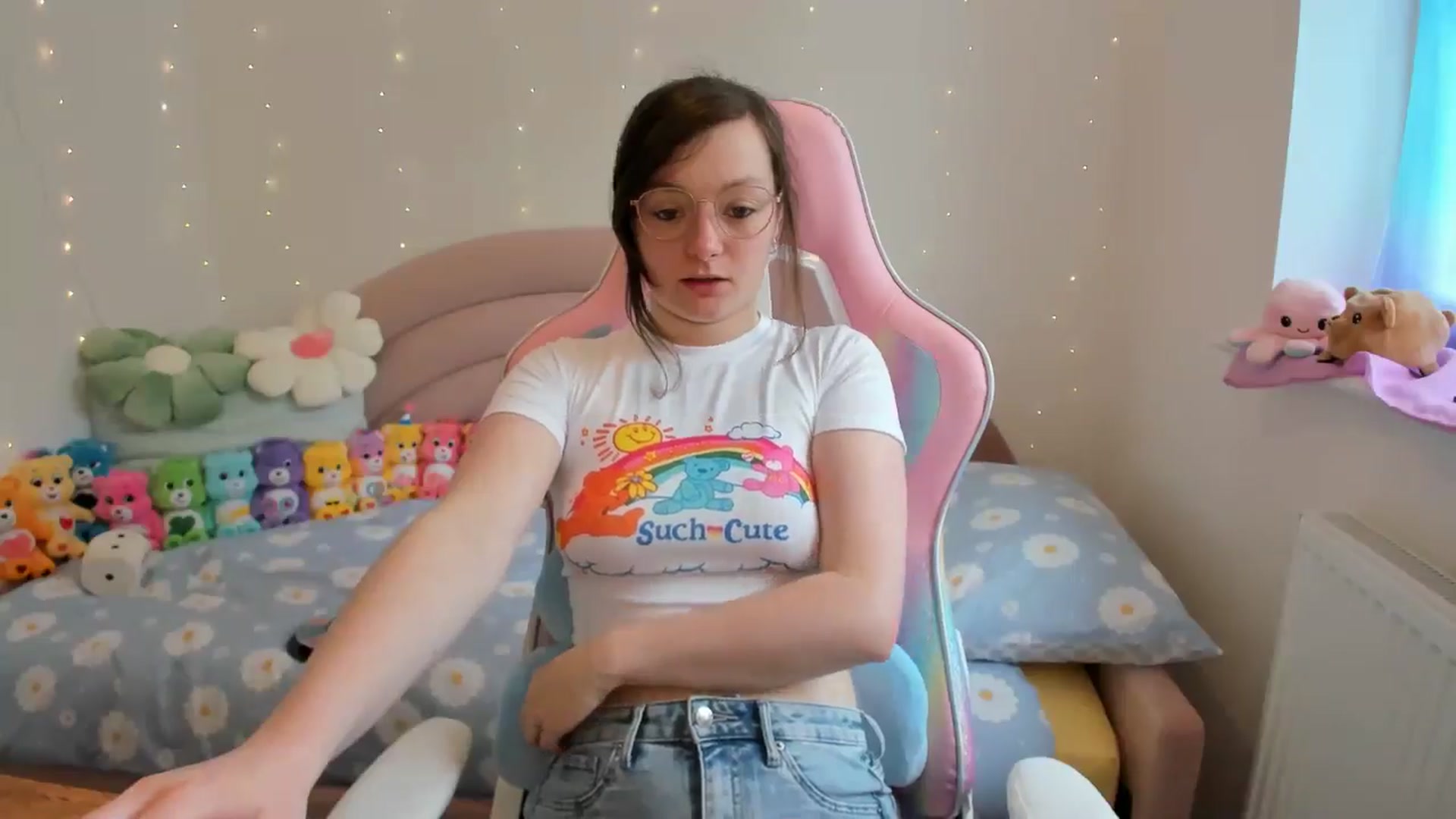 Gallery image thumbnail from JessieBear_'s myfreecams stream on, 05/31/2024, 13:42 image 15 of 20