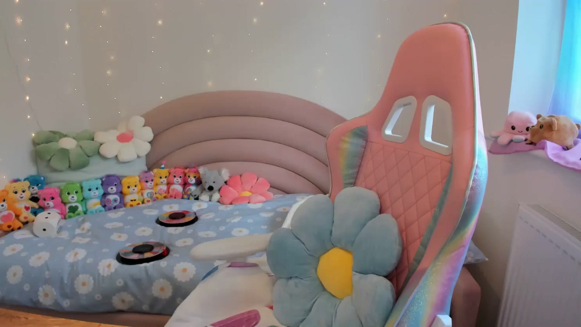 Gallery image thumbnail from JessieBear_'s myfreecams stream on, 05/31/2024, 14:40 image 20 of 20