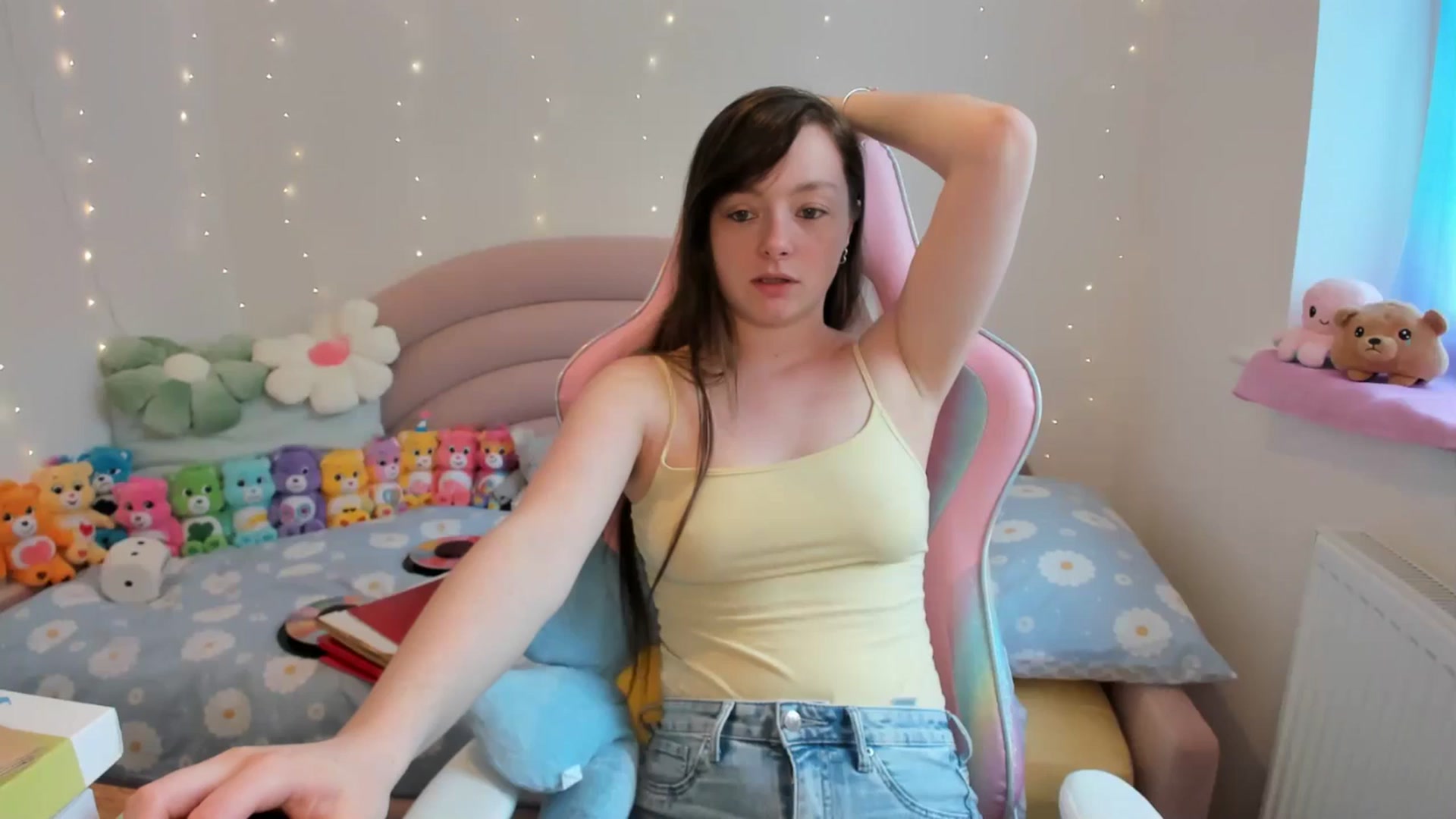 Gallery image thumbnail from JessieBear_'s myfreecams stream on, 06/03/2024, 13:01 image 20 of 20