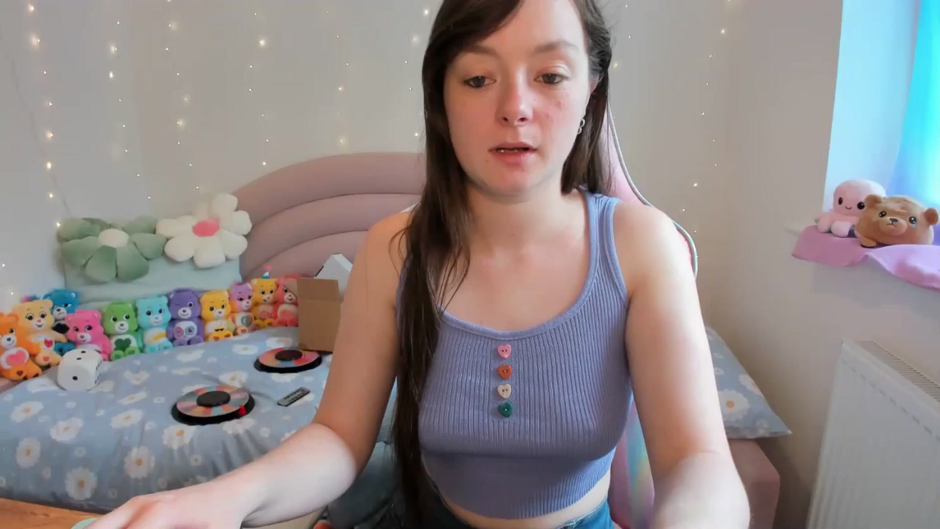 Gallery image thumbnail from JessieBear_'s myfreecams stream on, 06/04/2024, 13:39 image 10 of 20