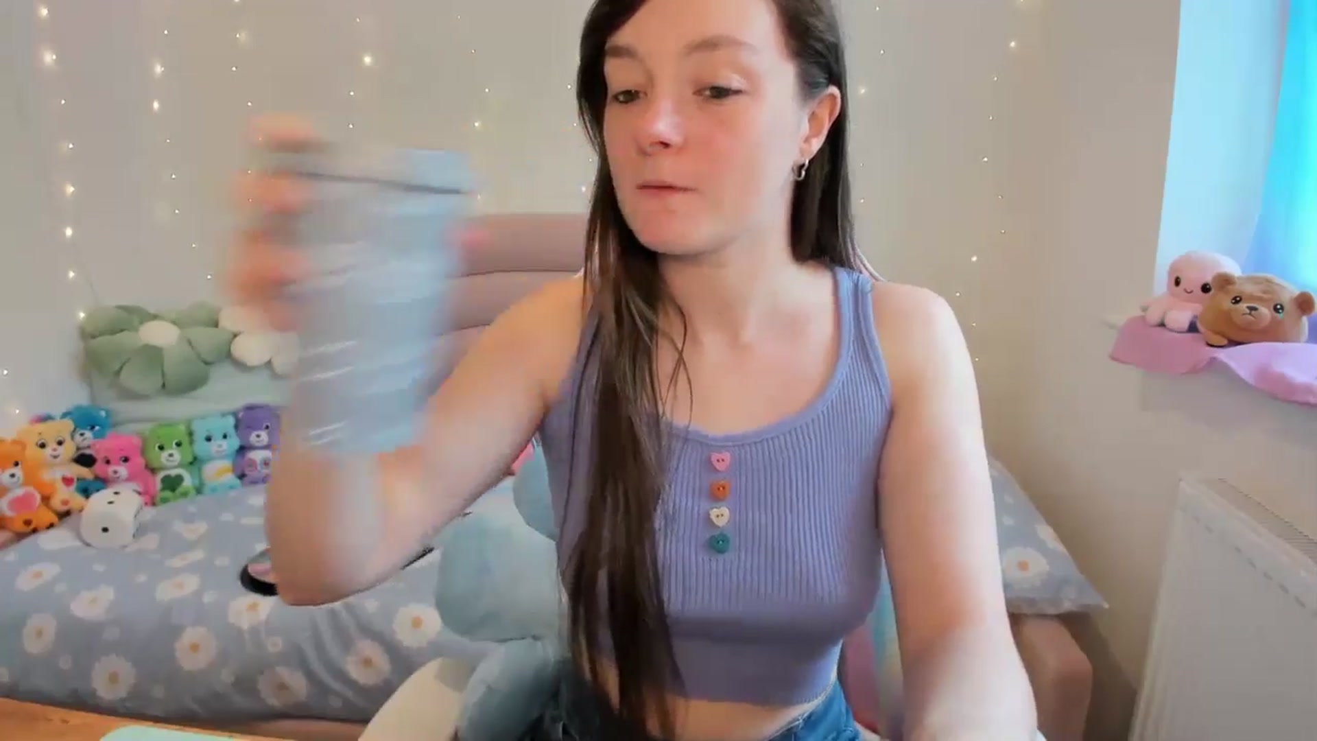 Gallery image thumbnail from JessieBear_'s myfreecams stream on, 06/04/2024, 13:39 image 6 of 20