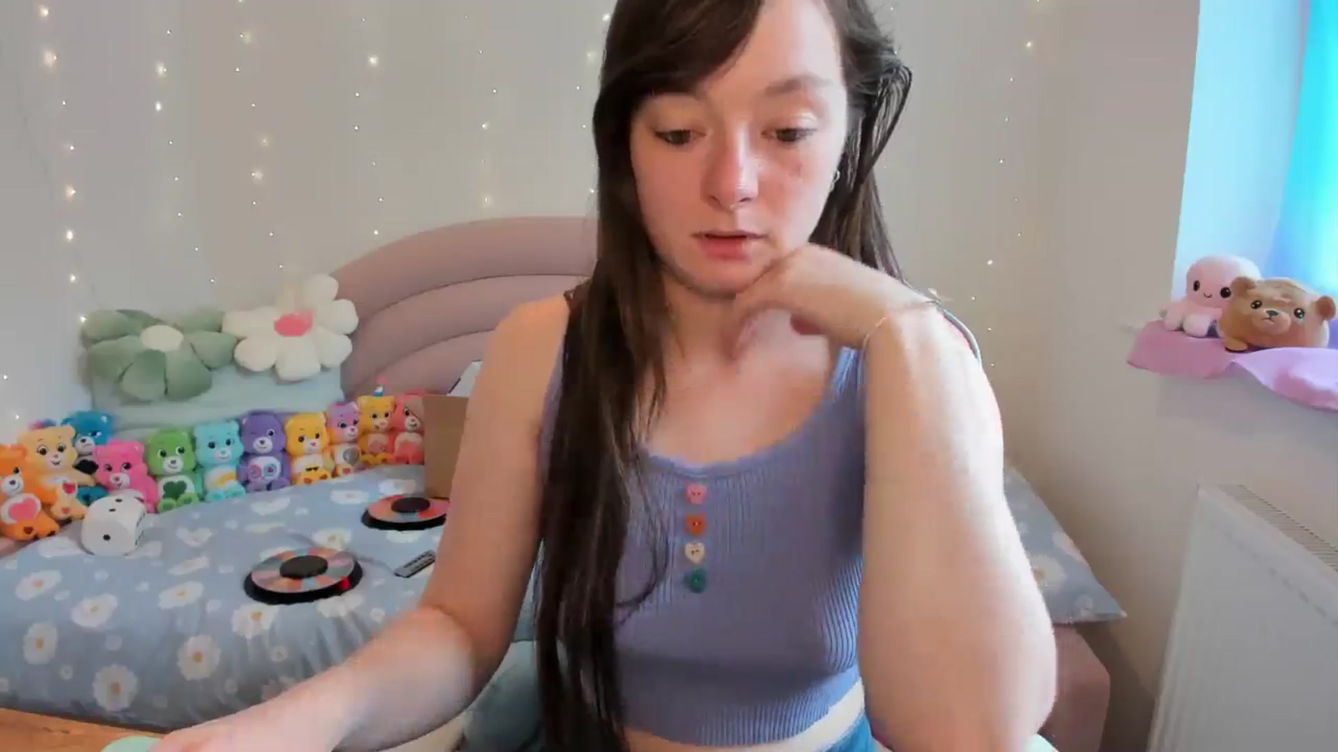 Gallery image thumbnail from JessieBear_'s myfreecams stream on, 06/04/2024, 13:39 image 16 of 20