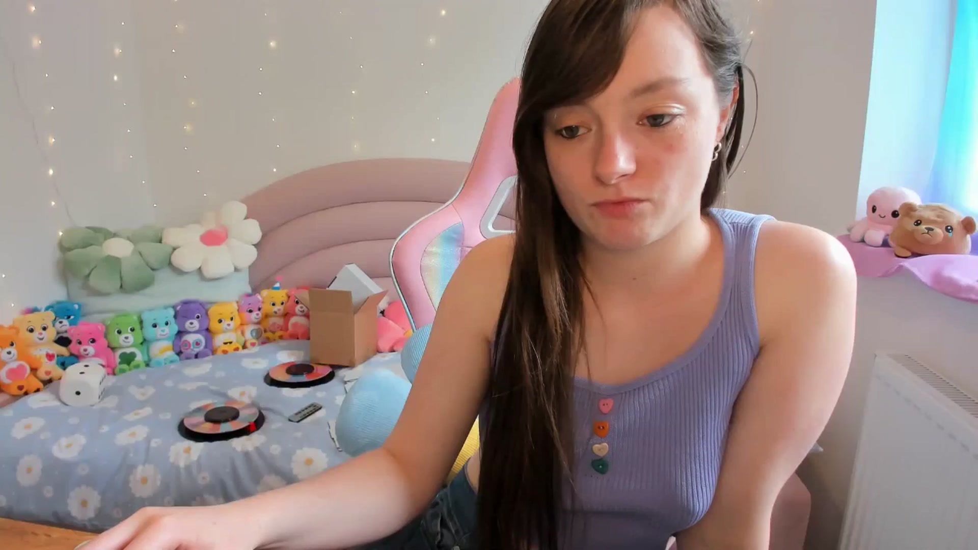 Gallery image thumbnail from JessieBear_'s myfreecams stream on, 06/04/2024, 14:09 image 15 of 20
