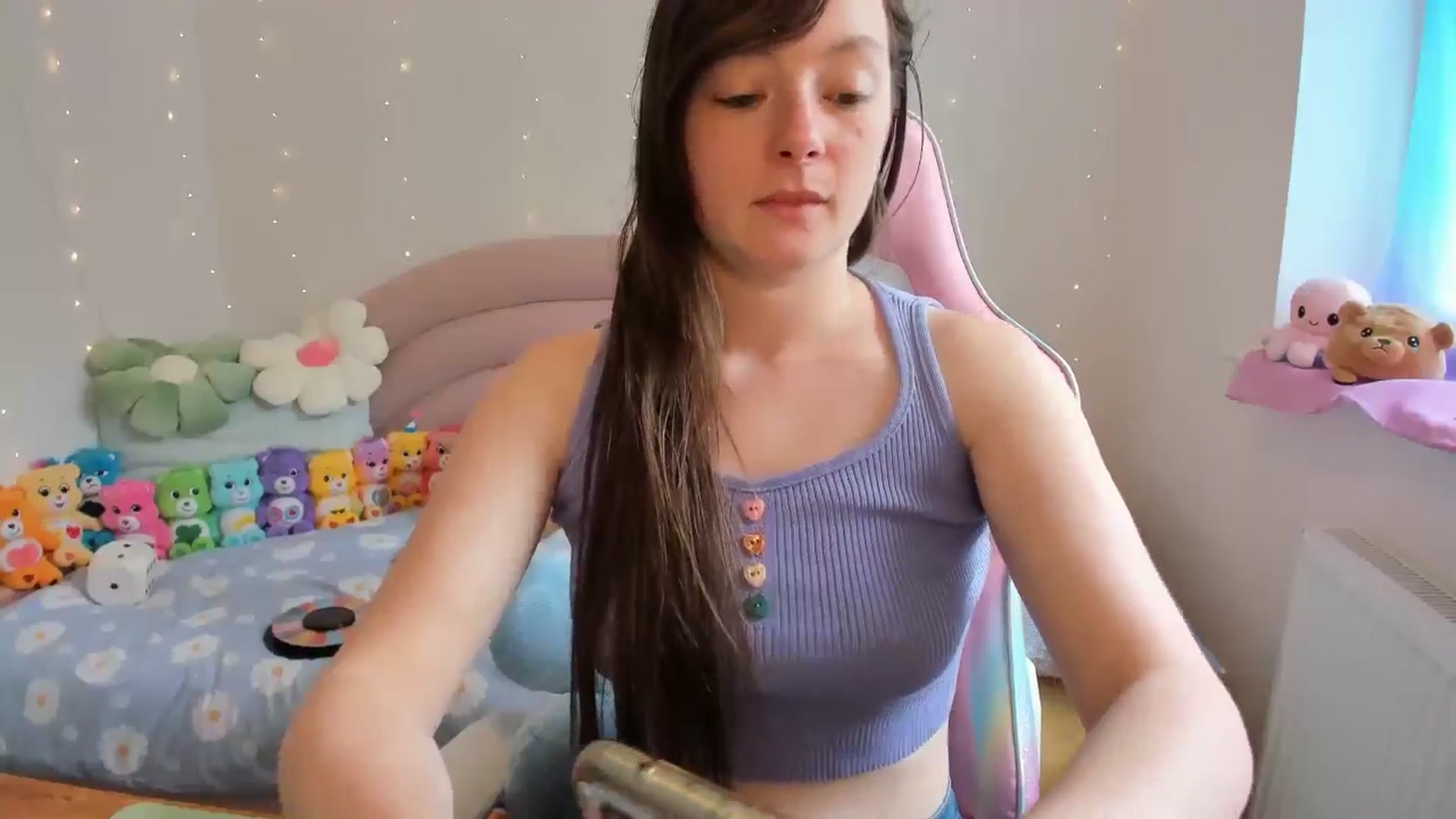Gallery image thumbnail from JessieBear_'s myfreecams stream on, 06/04/2024, 14:09 image 17 of 20