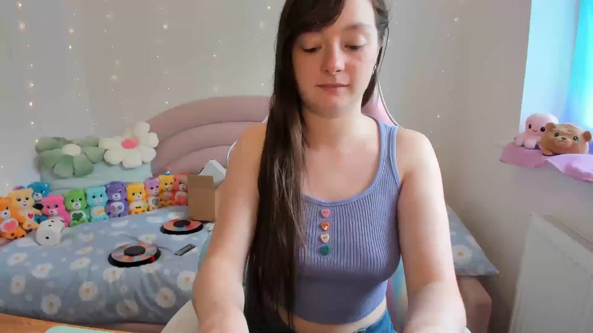 Gallery image thumbnail from JessieBear_'s myfreecams stream on, 06/04/2024, 14:09 image 10 of 20