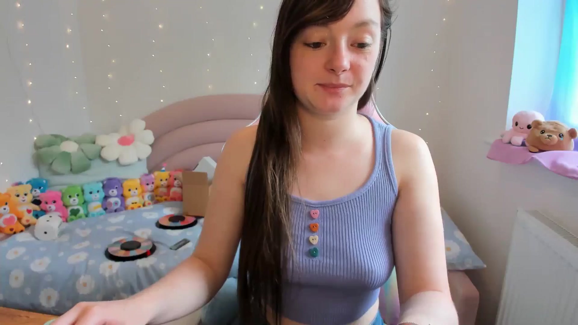 Gallery image thumbnail from JessieBear_'s myfreecams stream on, 06/04/2024, 14:09 image 14 of 20
