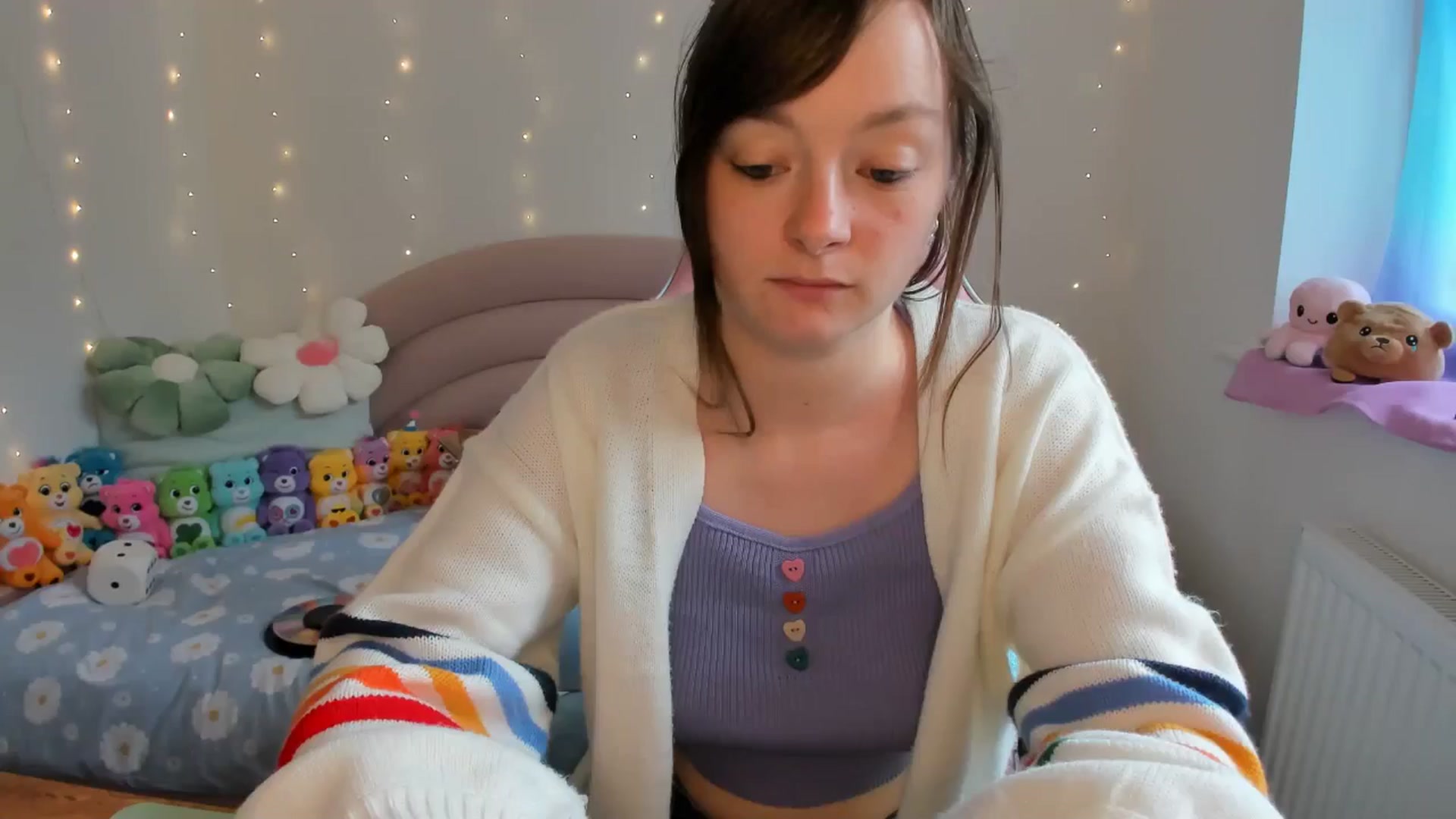 Gallery image thumbnail from JessieBear_'s myfreecams stream on, 06/04/2024, 14:43 image 15 of 20