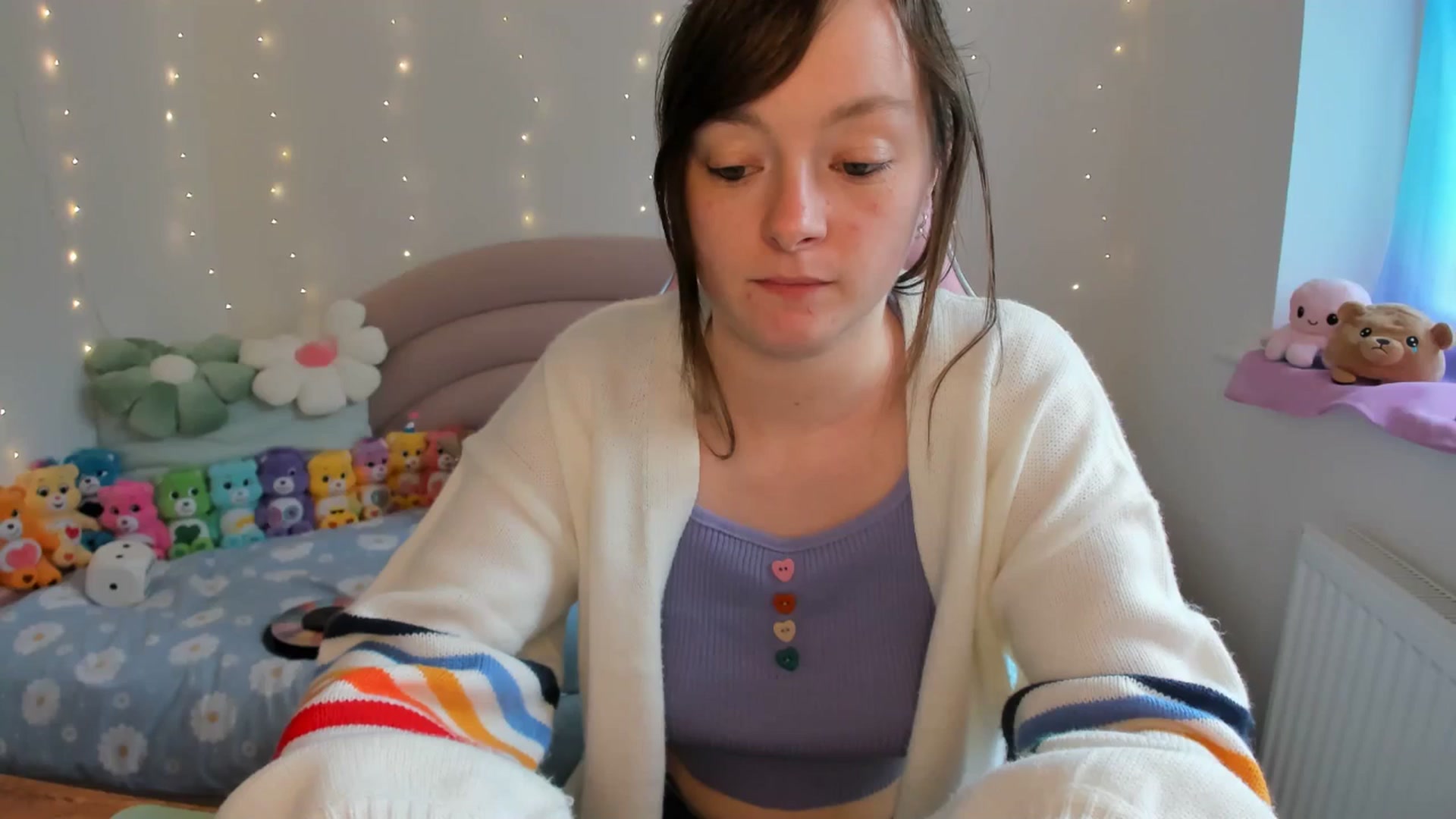 Gallery image thumbnail from JessieBear_'s myfreecams stream on, 06/04/2024, 14:43 image 17 of 20