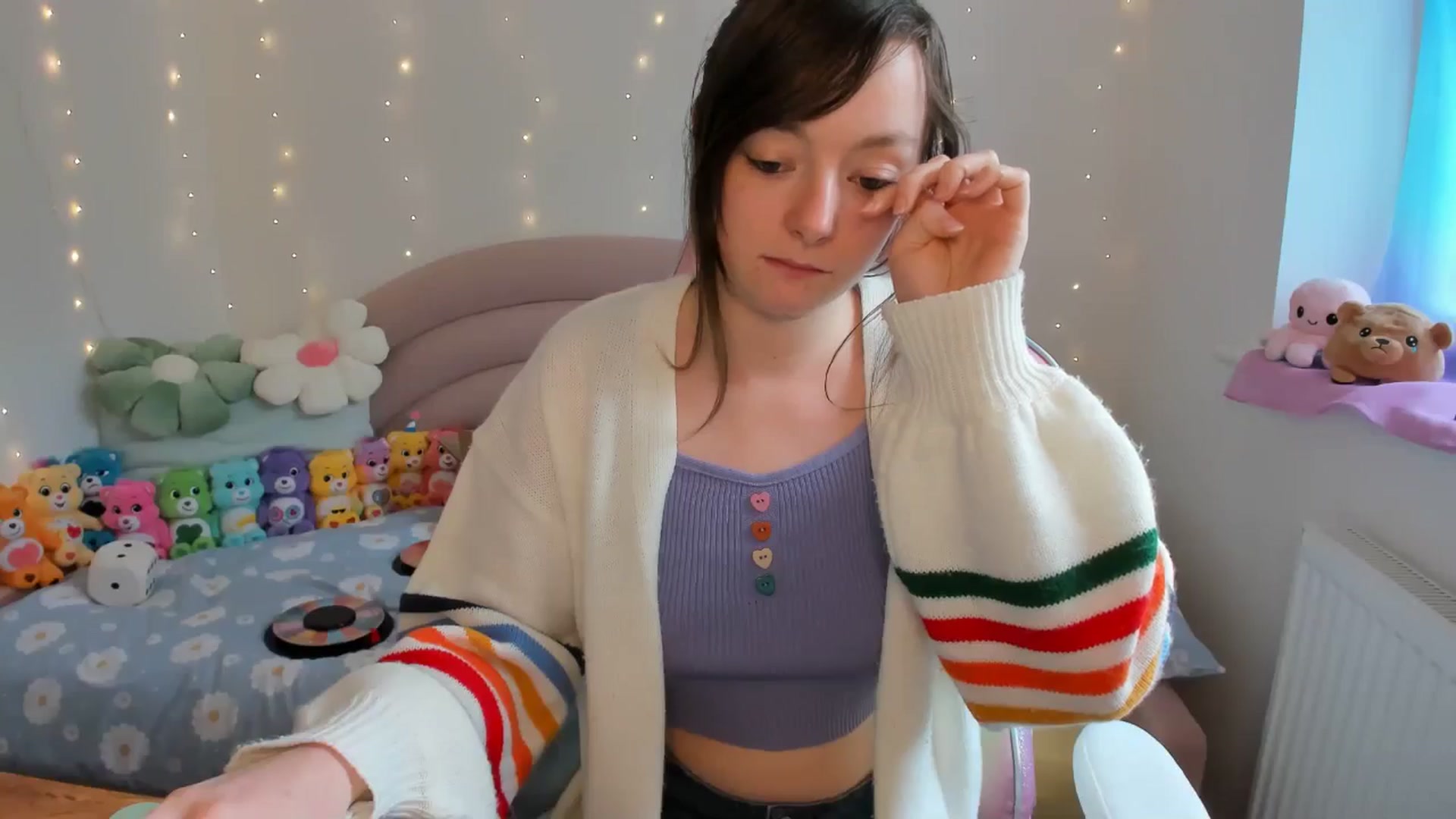 Gallery image thumbnail from JessieBear_'s myfreecams stream on, 06/04/2024, 14:43 image 18 of 20
