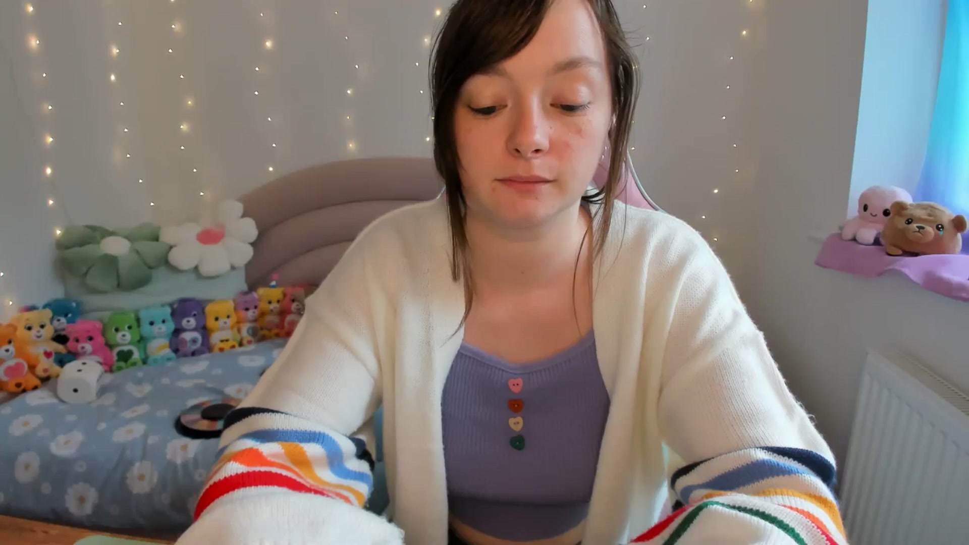 Gallery image thumbnail from JessieBear_'s myfreecams stream on, 06/04/2024, 14:43 image 19 of 20