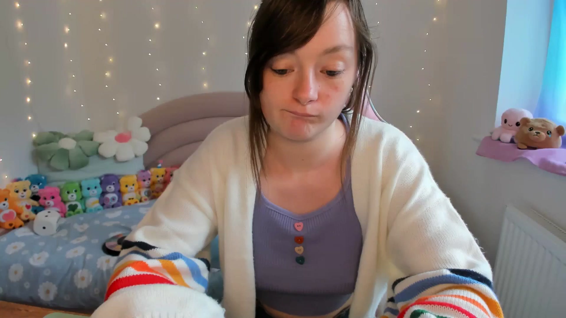 Gallery image thumbnail from JessieBear_'s myfreecams stream on, 06/04/2024, 14:43 image 10 of 20