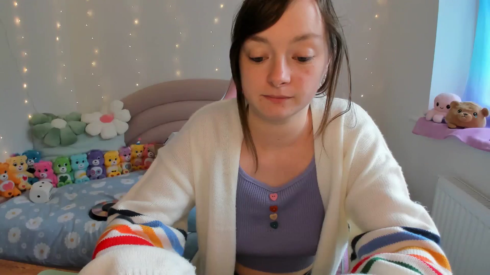 Gallery image thumbnail from JessieBear_'s myfreecams stream on, 06/04/2024, 14:43 image 14 of 20