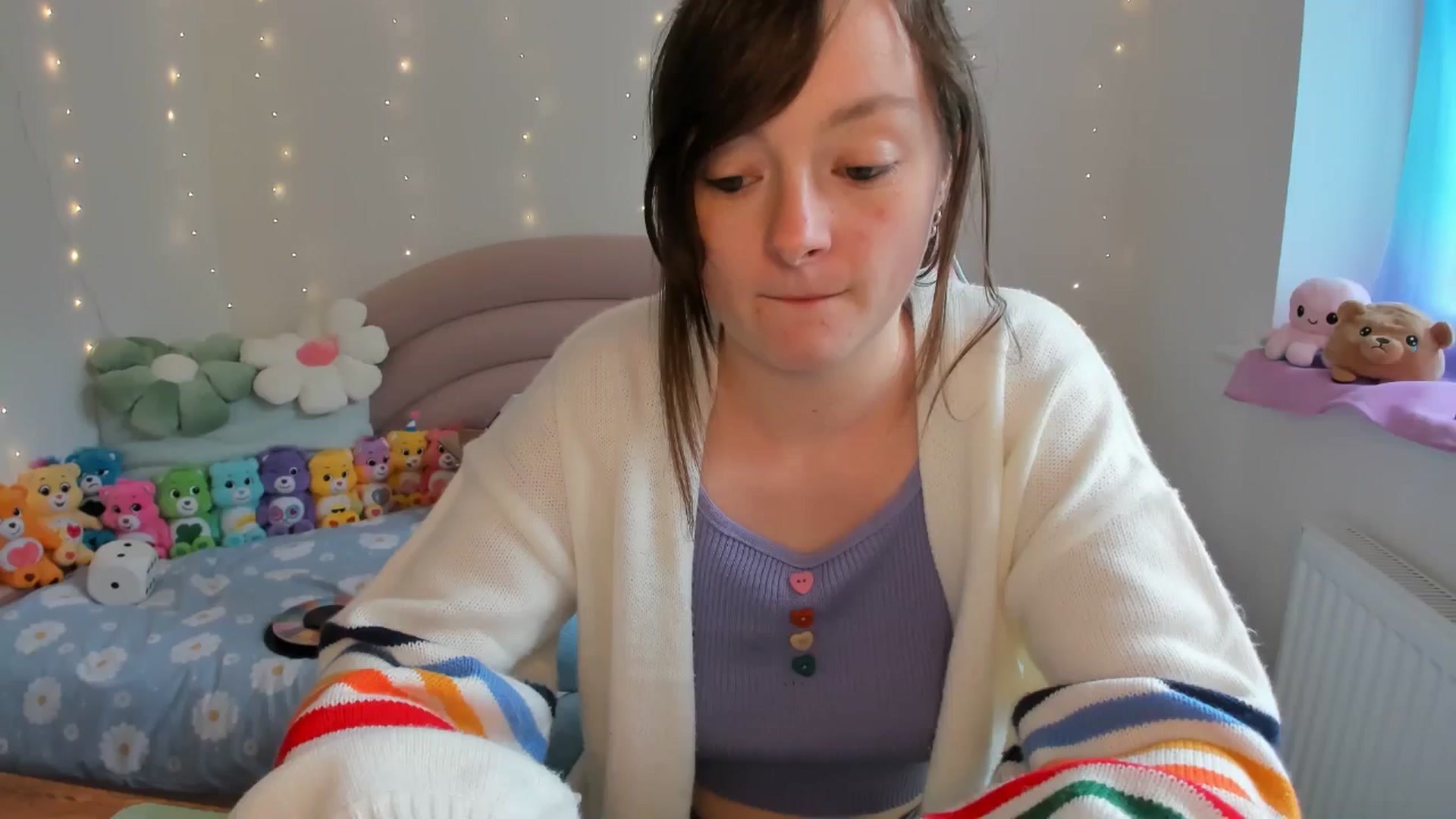 Gallery image thumbnail from JessieBear_'s myfreecams stream on, 06/04/2024, 14:43 image 13 of 20