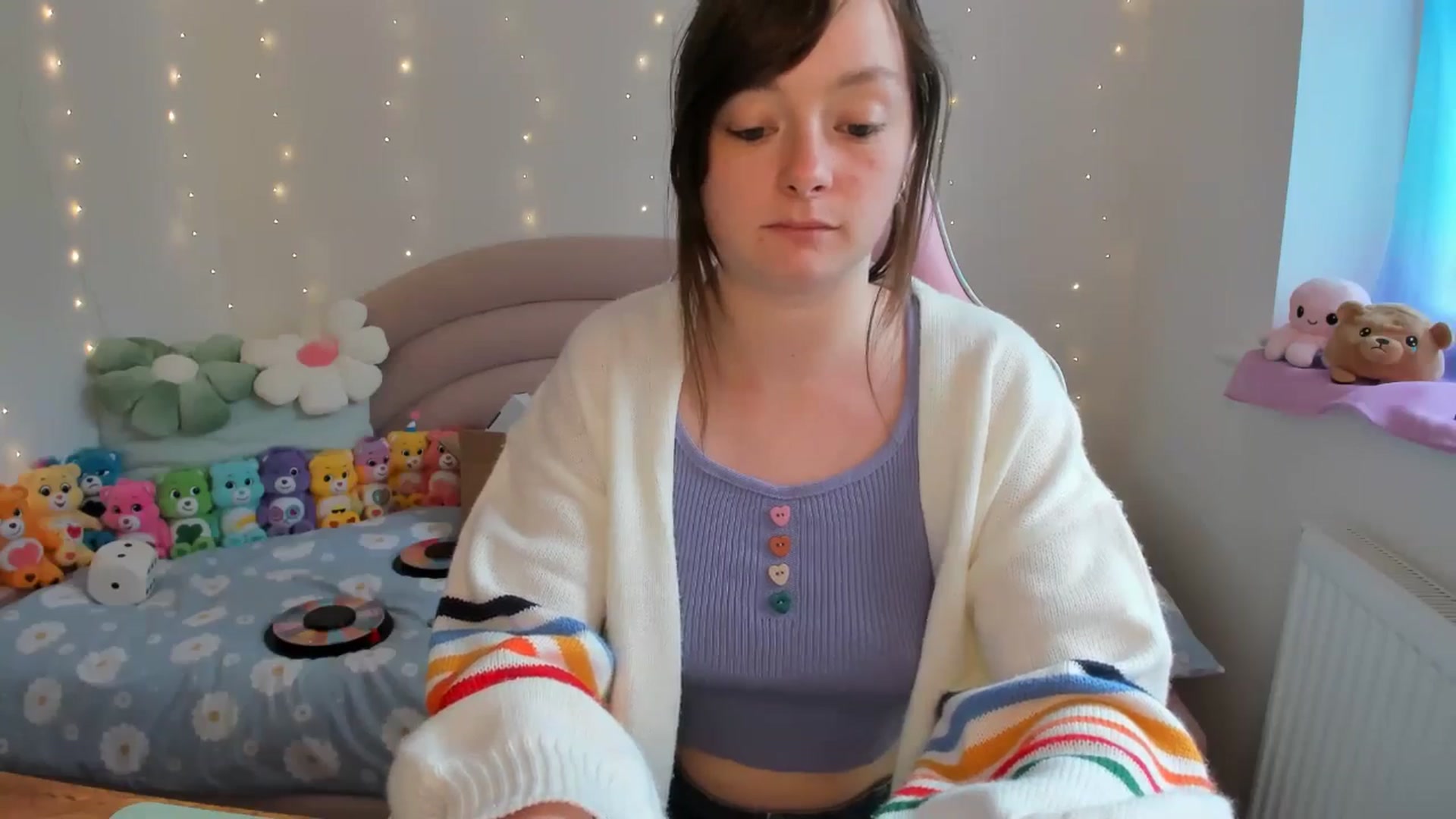 Gallery image thumbnail from JessieBear_'s myfreecams stream on, 06/04/2024, 14:43 image 9 of 20