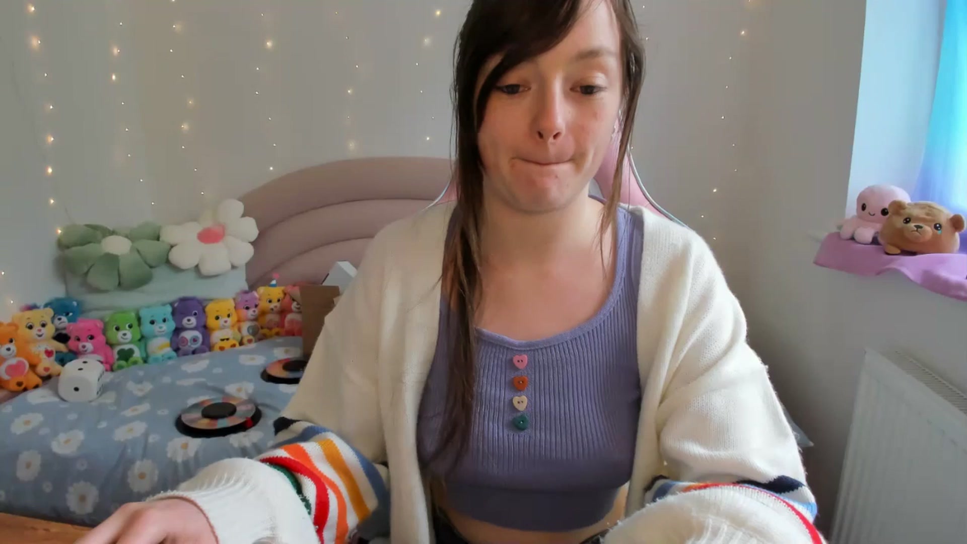 Gallery image thumbnail from JessieBear_'s myfreecams stream on, 06/04/2024, 17:34 image 5 of 20