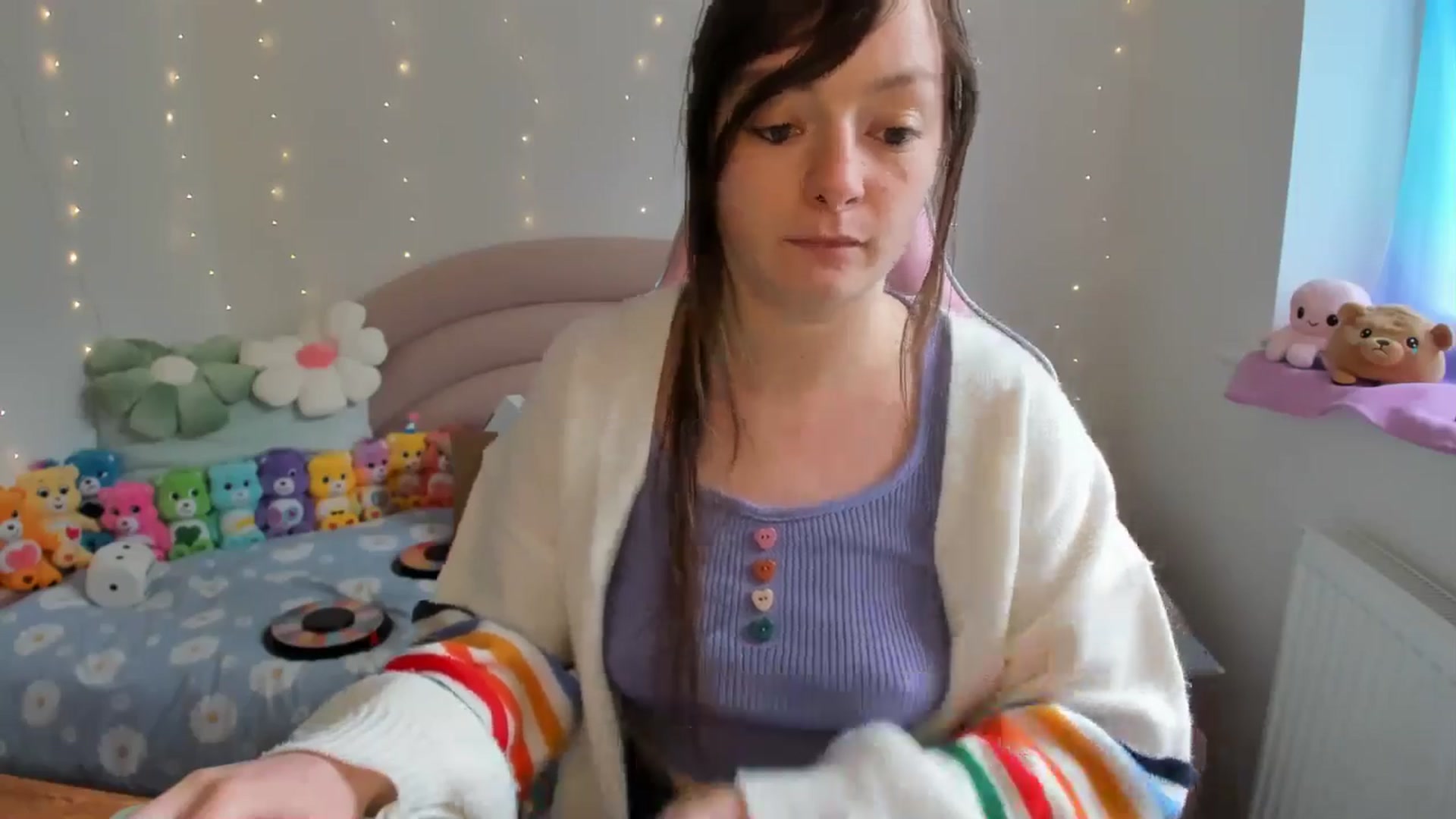 Gallery image thumbnail from JessieBear_'s myfreecams stream on, 06/04/2024, 17:34 image 7 of 20