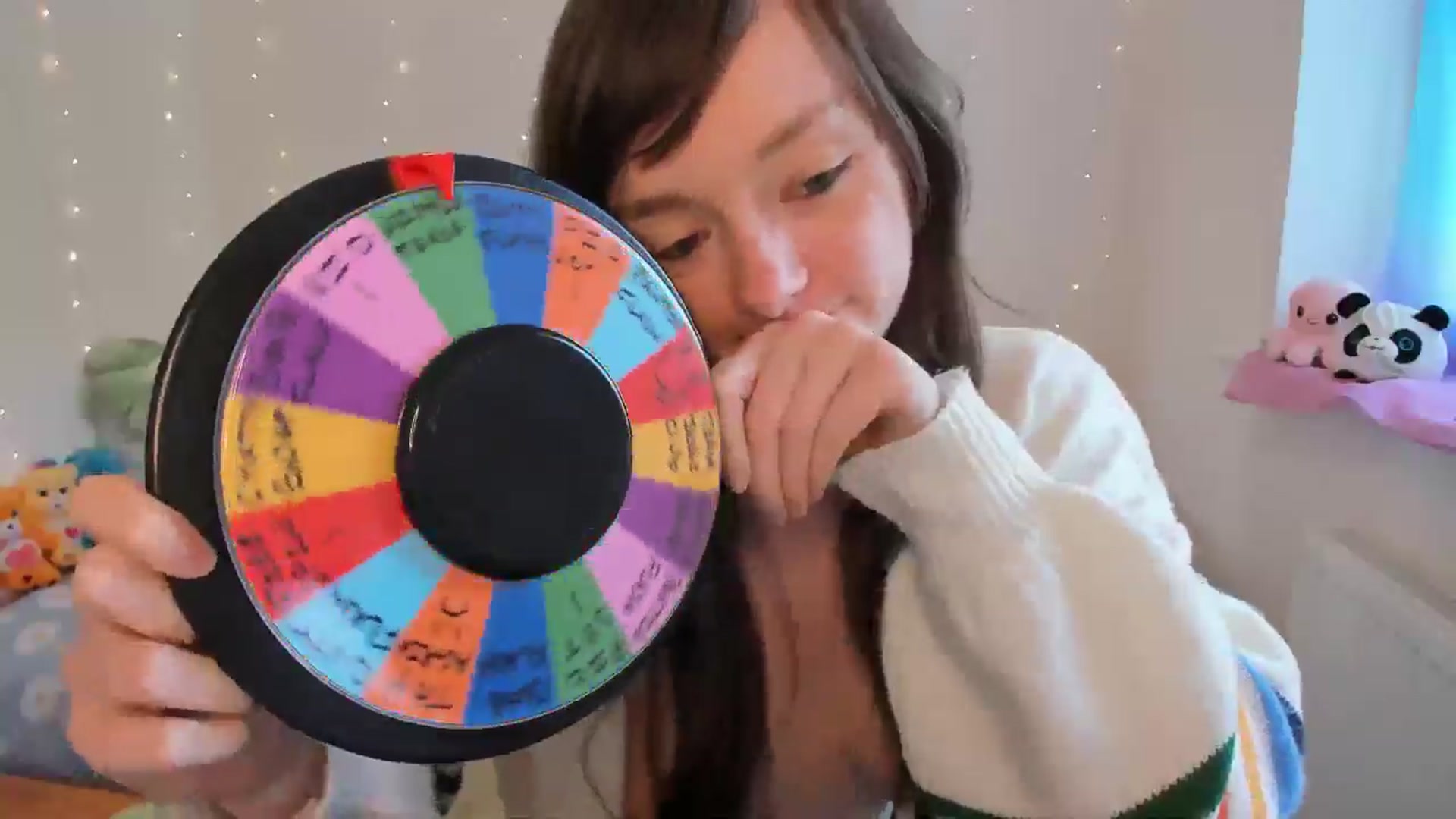 Gallery image thumbnail from JessieBear_'s myfreecams stream on, 06/06/2024, 15:40 image 8 of 20