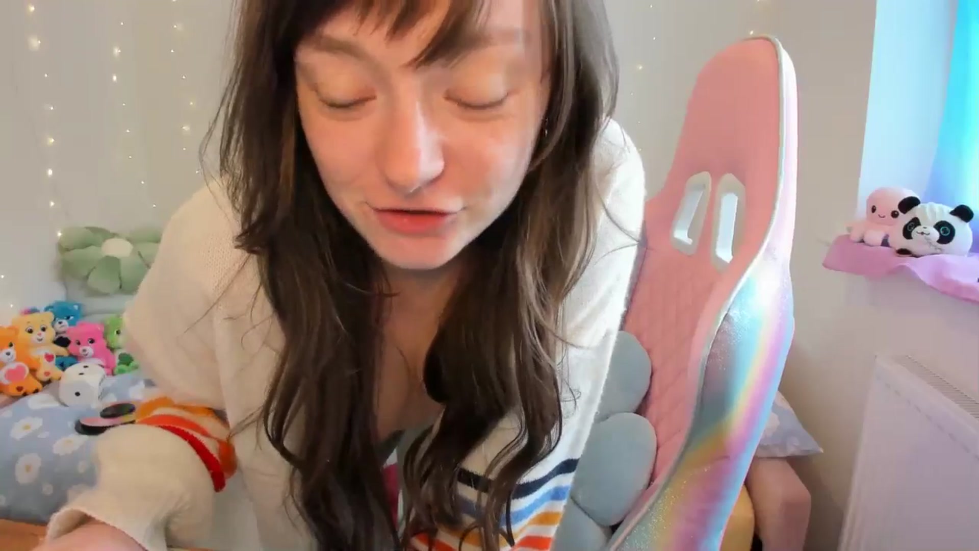 Gallery image thumbnail from JessieBear_'s myfreecams stream on, 06/06/2024, 17:02 image 7 of 20