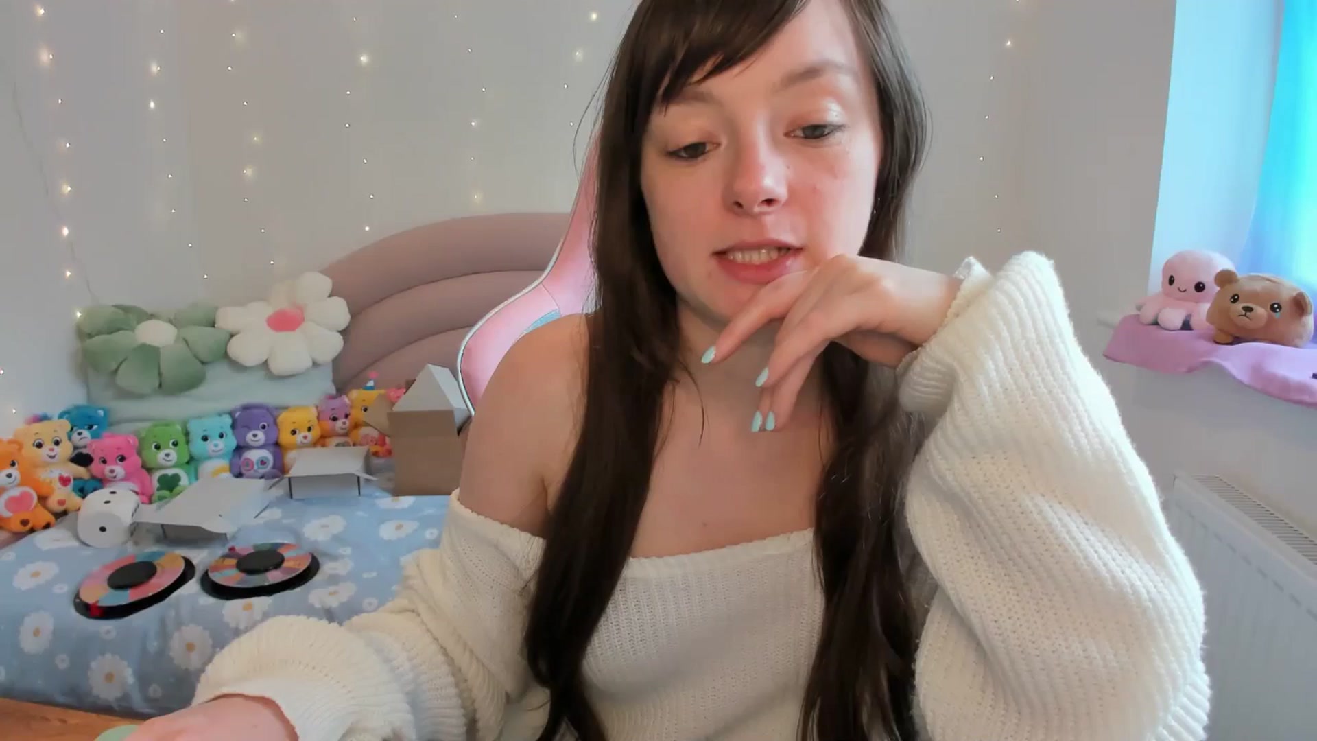 Gallery image thumbnail from JessieBear_'s myfreecams stream on, 06/07/2024, 15:04 image 6 of 20