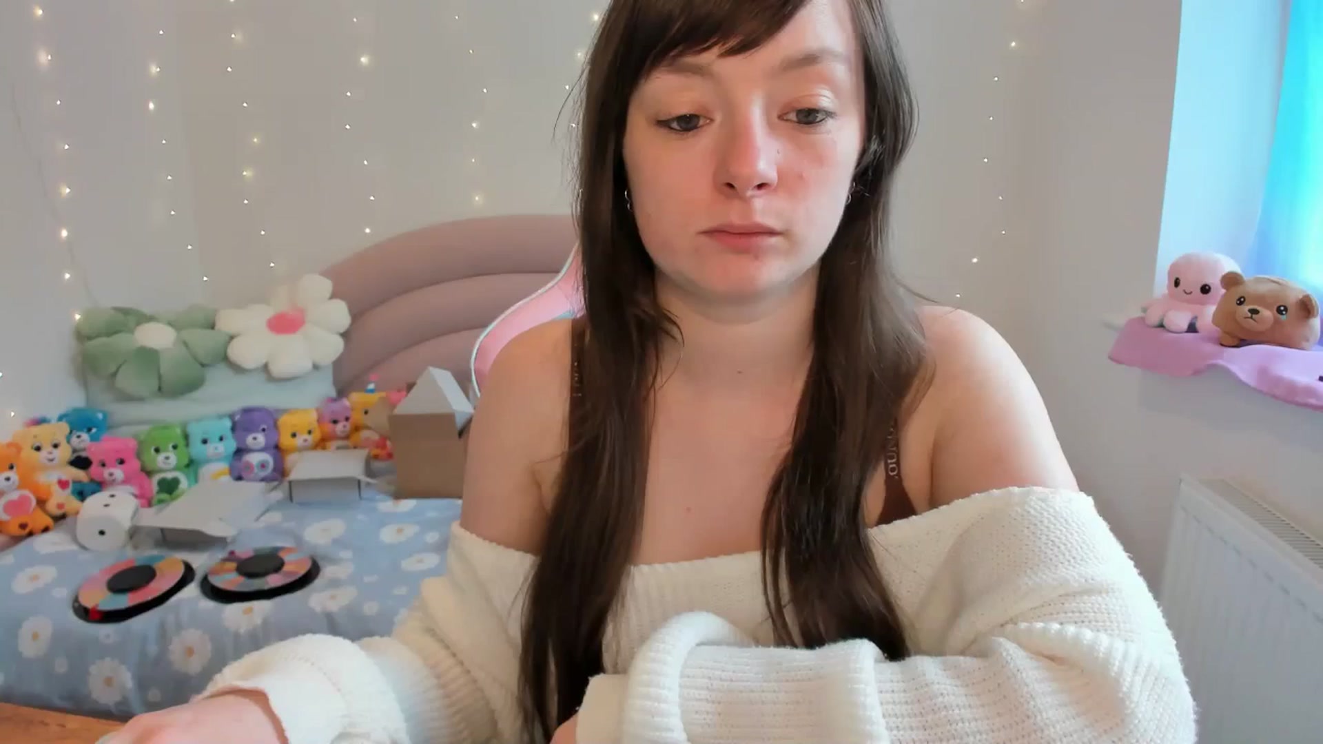 Gallery image thumbnail from JessieBear_'s myfreecams stream on, 06/07/2024, 15:04 image 8 of 20